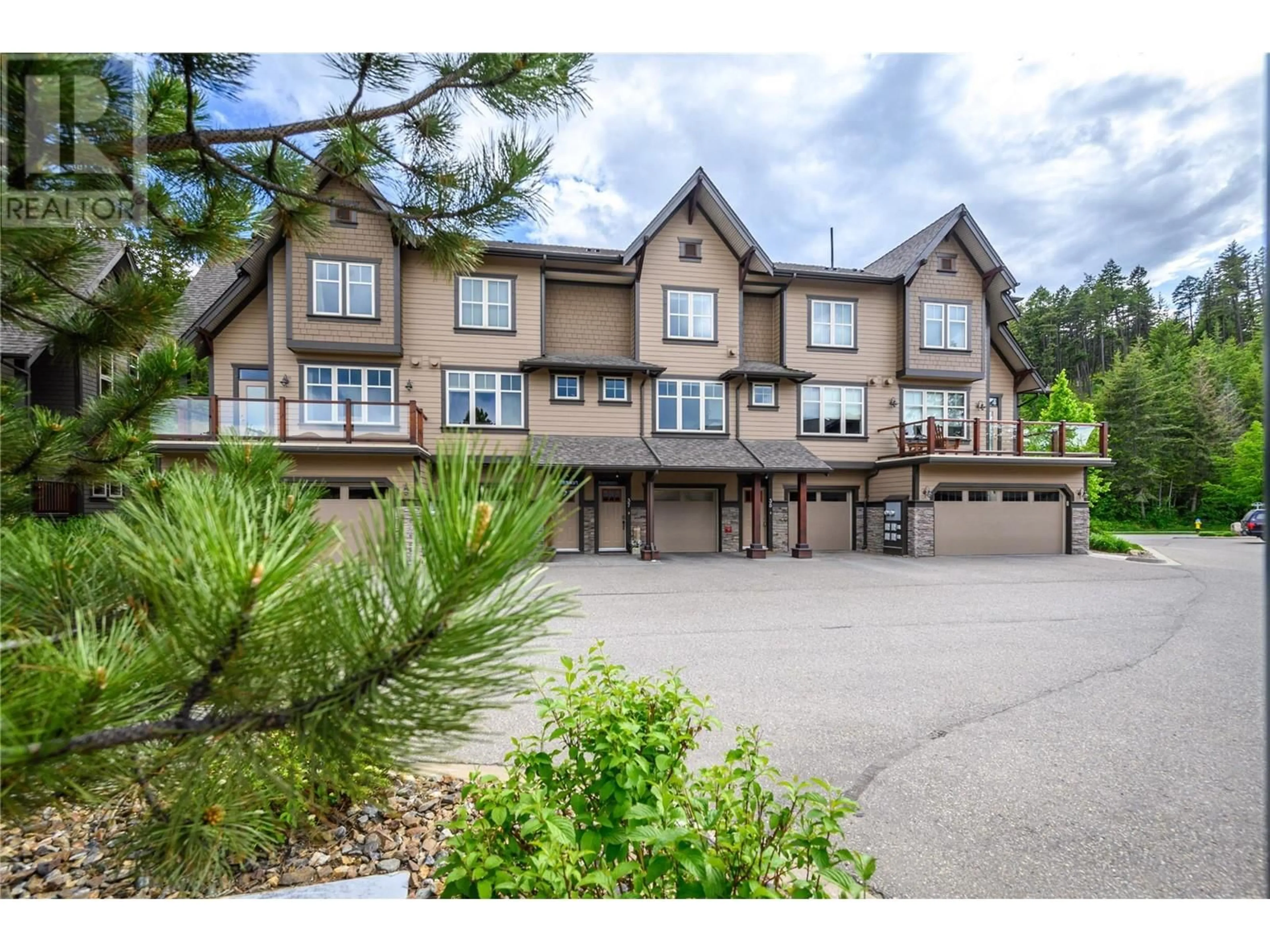 A pic from outside/outdoor area/front of a property/back of a property/a pic from drone, unknown for 37 - 333 LONGSPOON DRIVE, Vernon British Columbia V1H2L1