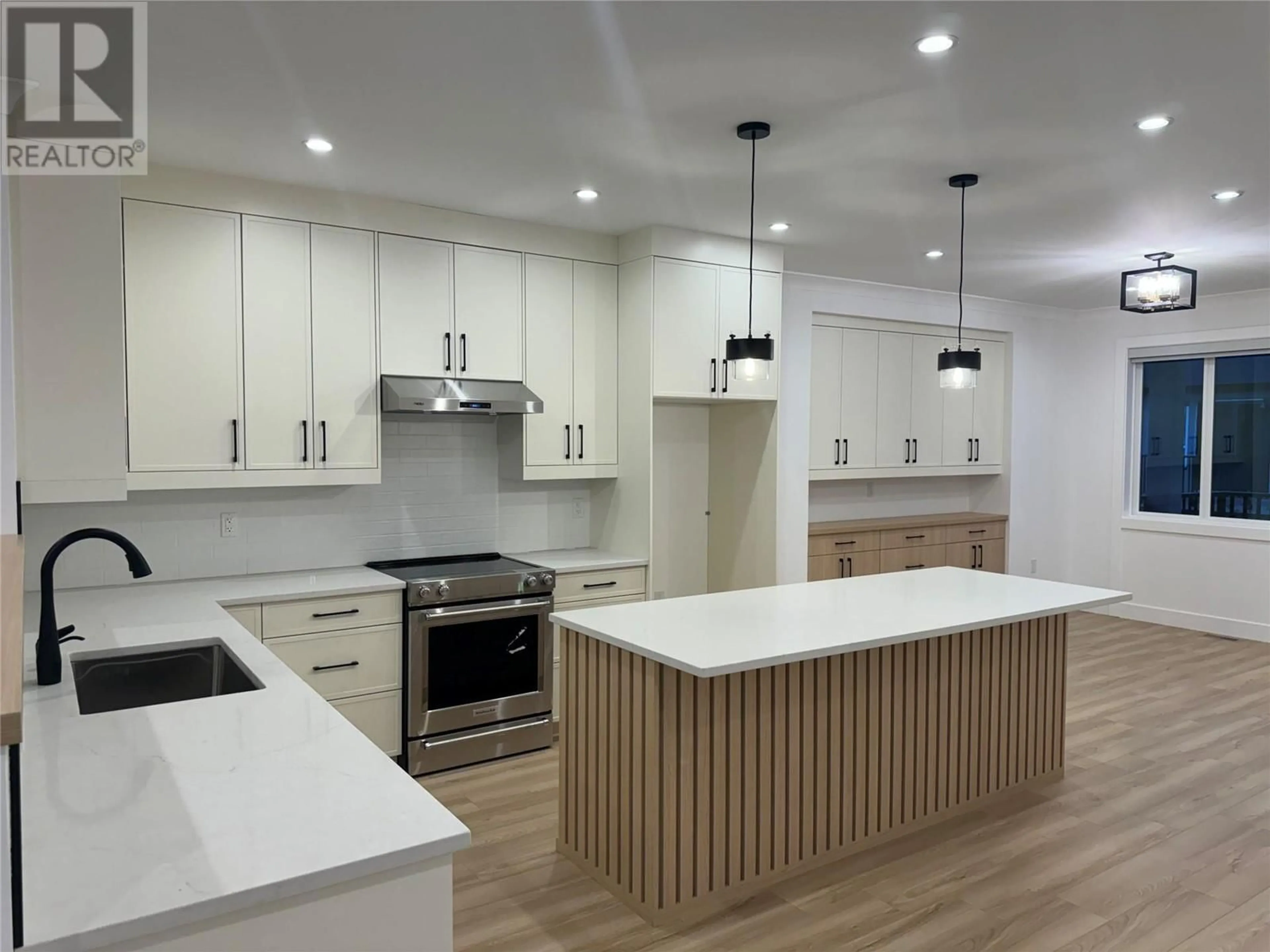 Open concept kitchen, unknown for 26 - 19950 MCCARTHY ROAD, Lake Country British Columbia V4V1T1