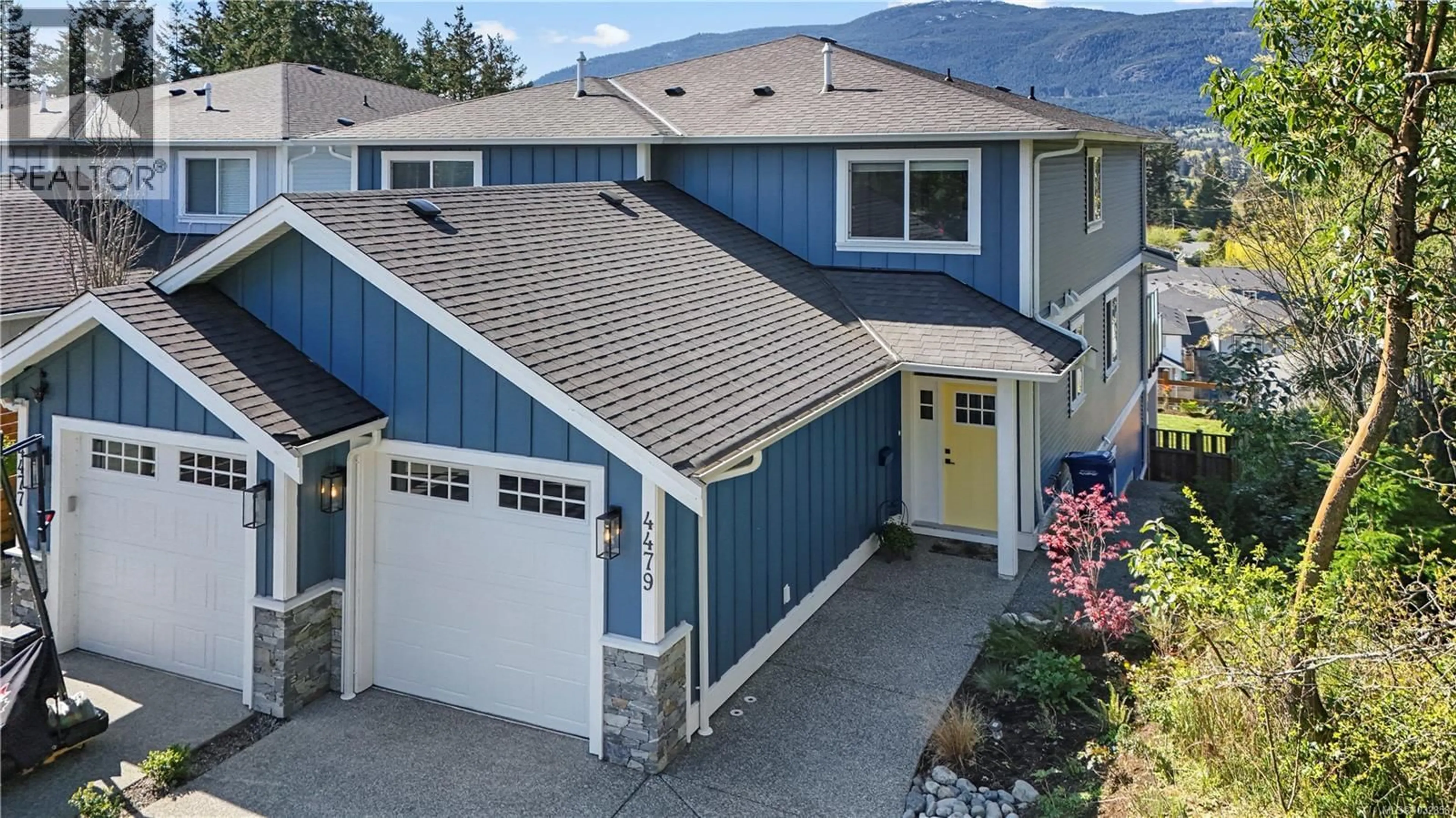 Home with vinyl exterior material, mountain view for 4479 WELLINGTON ROAD, Nanaimo British Columbia V9T2H2