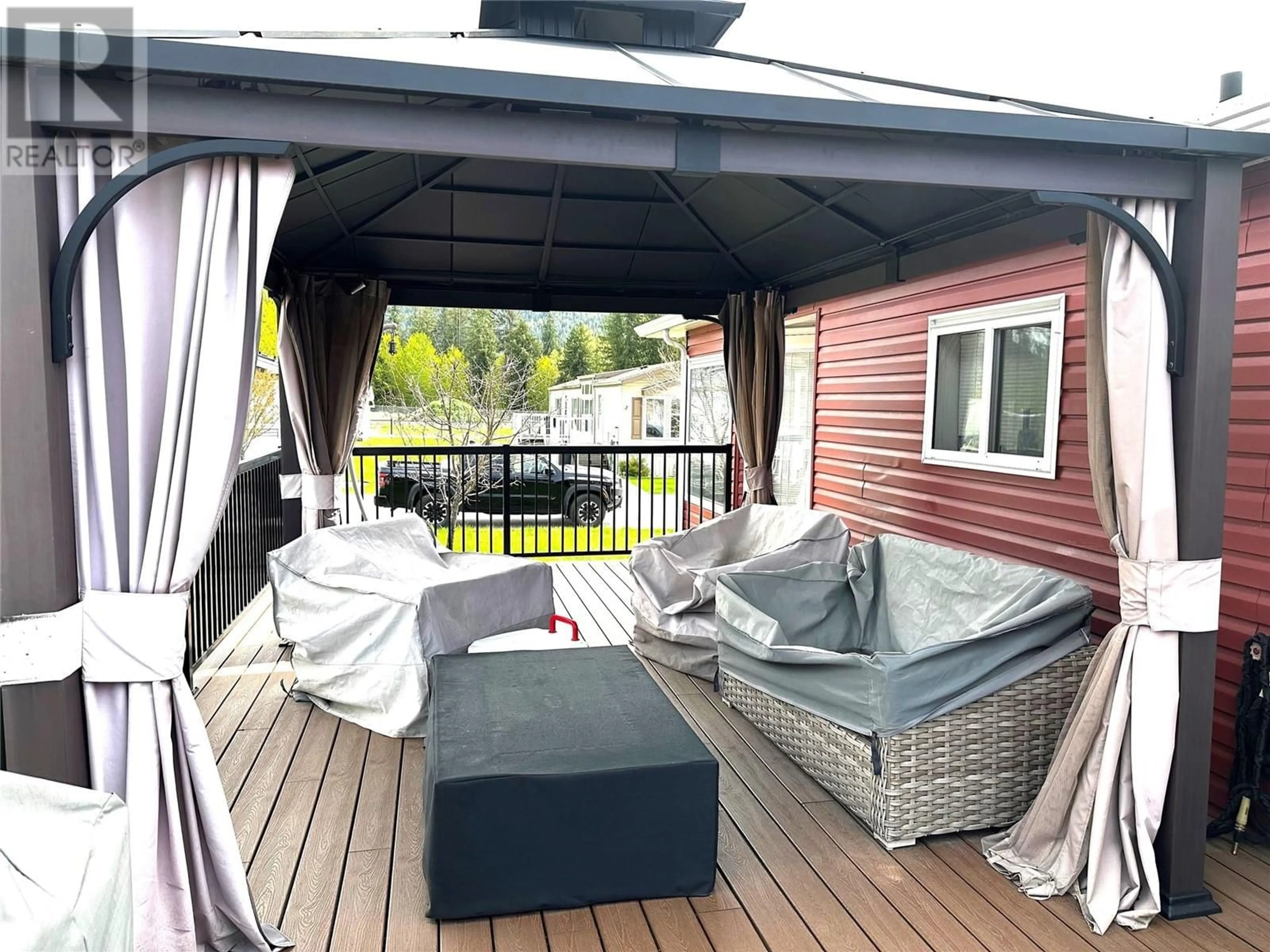 Patio, water/lake/river/ocean view for 14 - 1707 HILLIER ROAD, Sicamous British Columbia V0E2V4