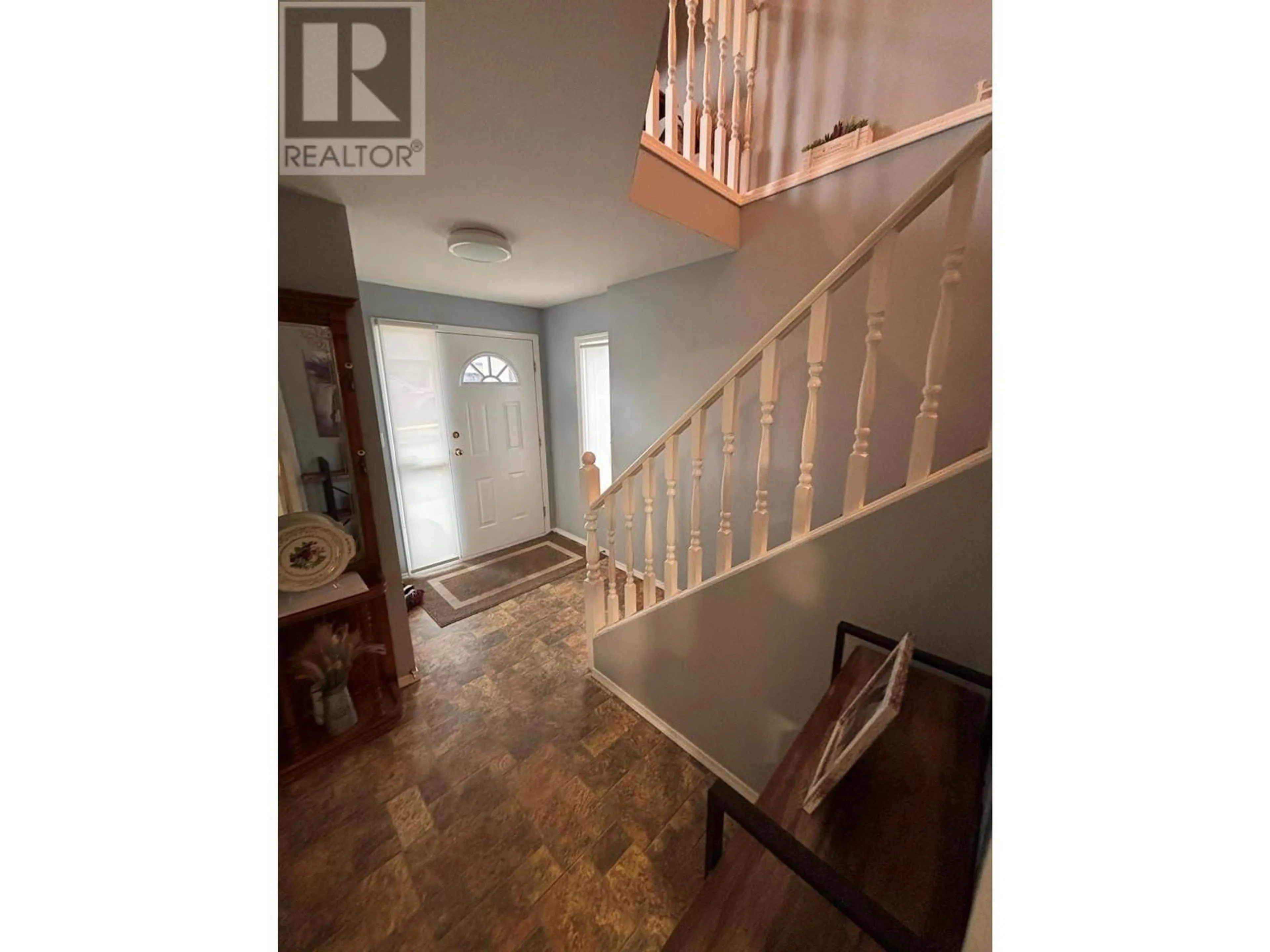 Stairs for 1580 SPRINGHILL Drive Unit# 13, Kamloops British Columbia V2E2H1