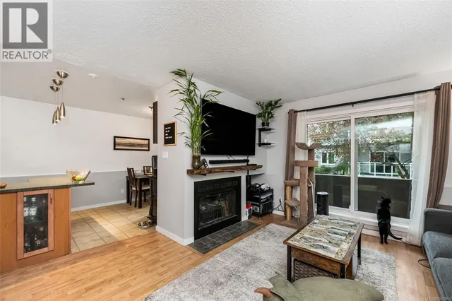 8 - 949 CLOVERDALE AVENUE, Saanich 5
