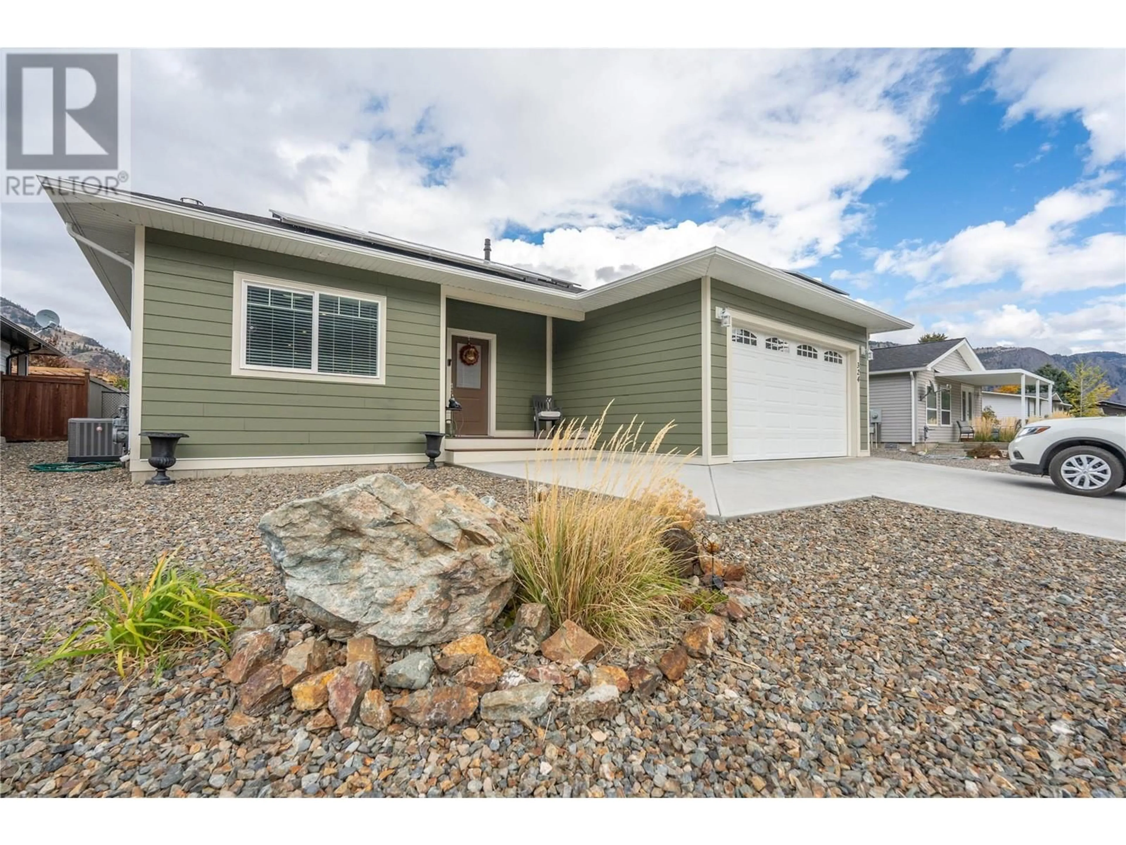 Home with vinyl exterior material for 324 K VIEW Crescent, Keremeos British Columbia V0X1N0