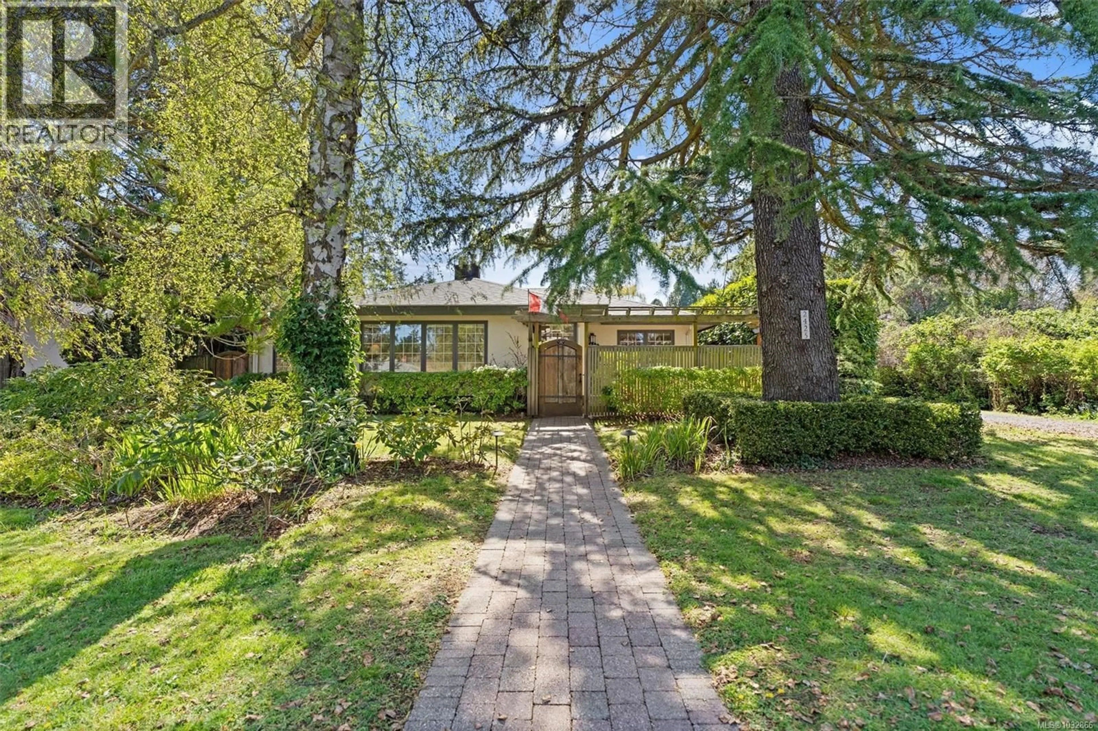 Unknown for 2425 CAMELOT ROAD, Saanich British Columbia V8N1J3