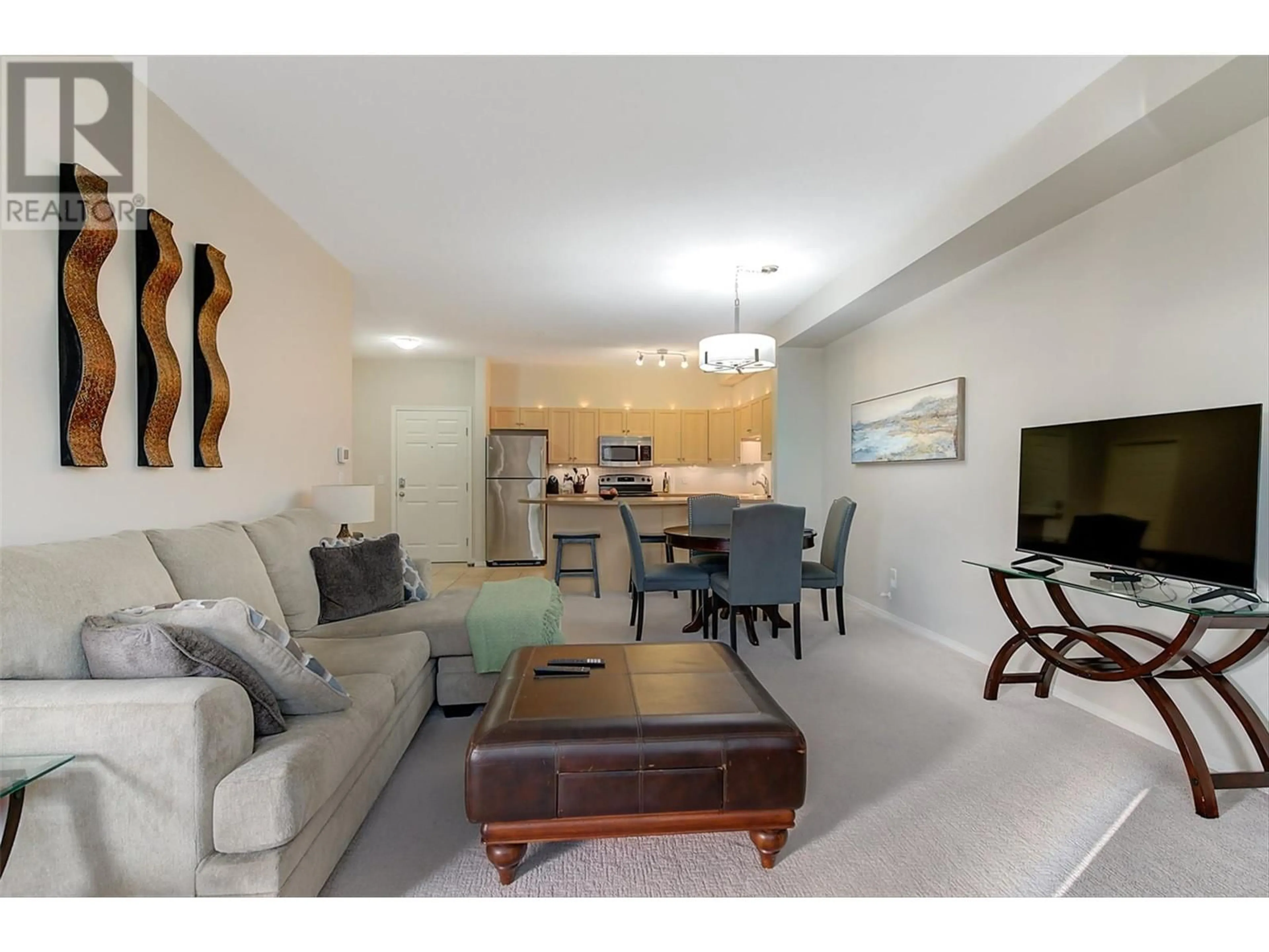 Living room with furniture, unknown for 1414 - 1875 COUNTRY CLUB DRIVE, Kelowna British Columbia V1V2W7