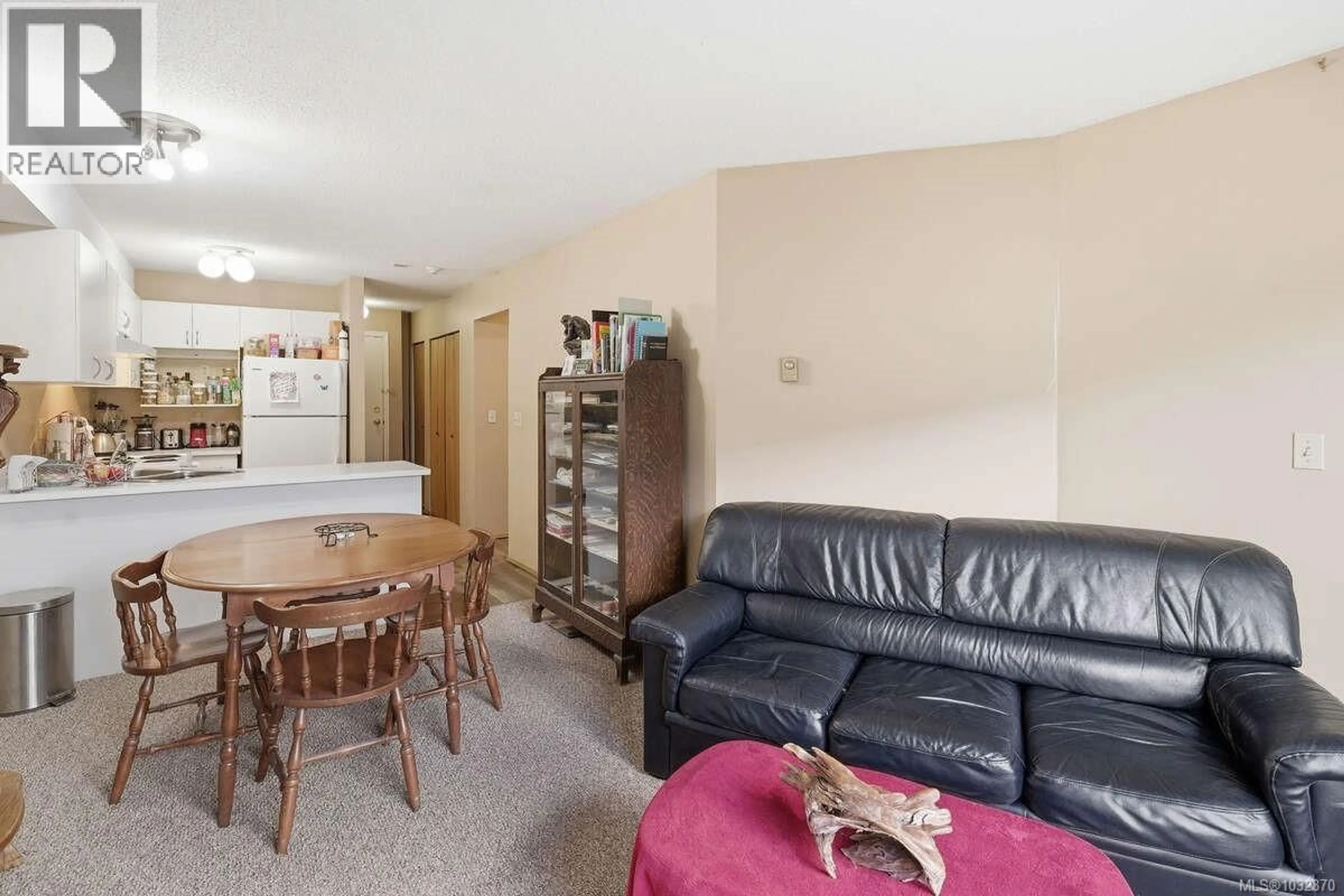 Living room with furniture, unknown for 212 - 3215 COWICHAN LAKE ROAD, Duncan British Columbia V9L5G5