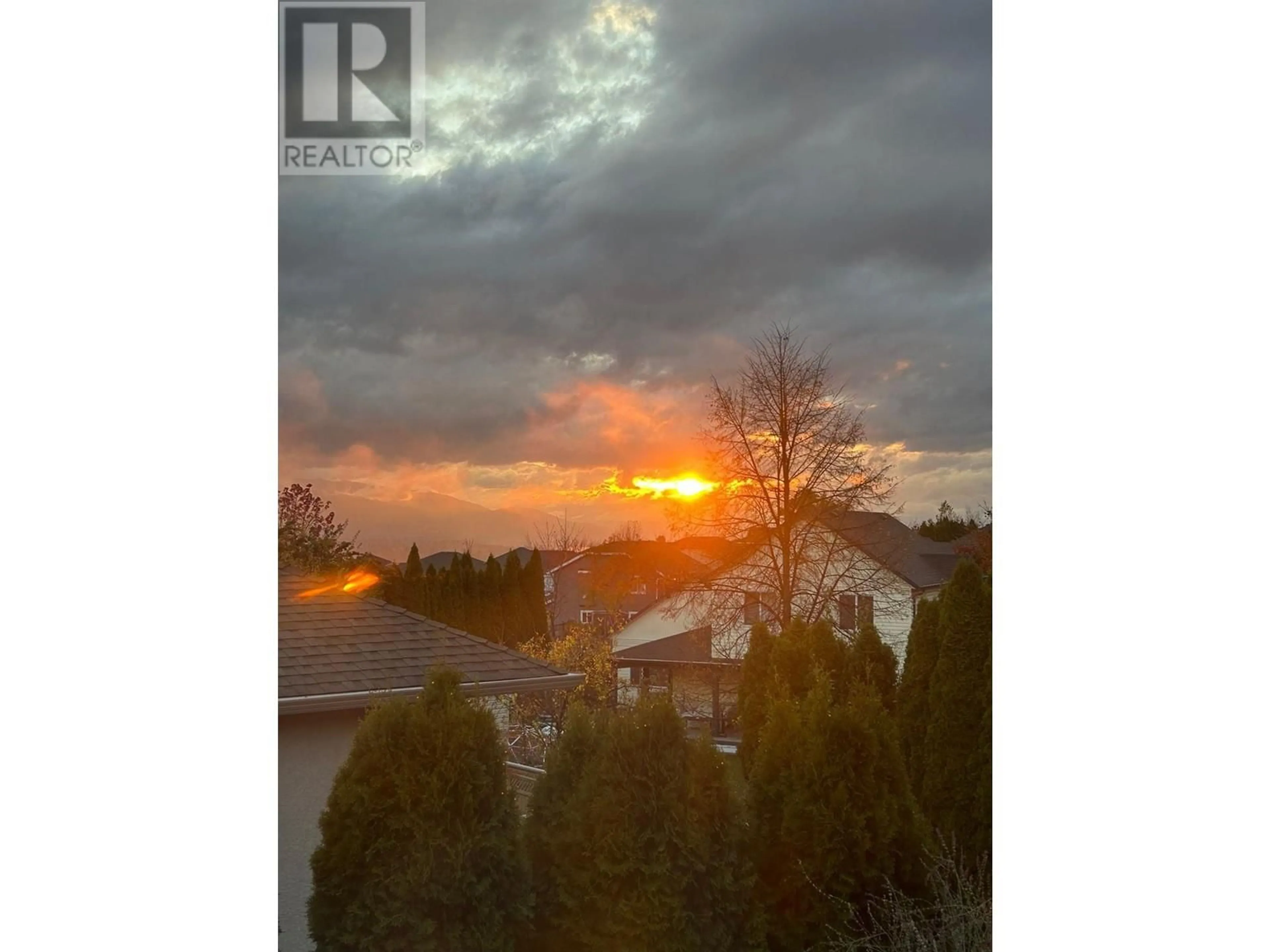 Blurry image for 1650 Wilmot Court, Kelowna British Columbia V1P1M8