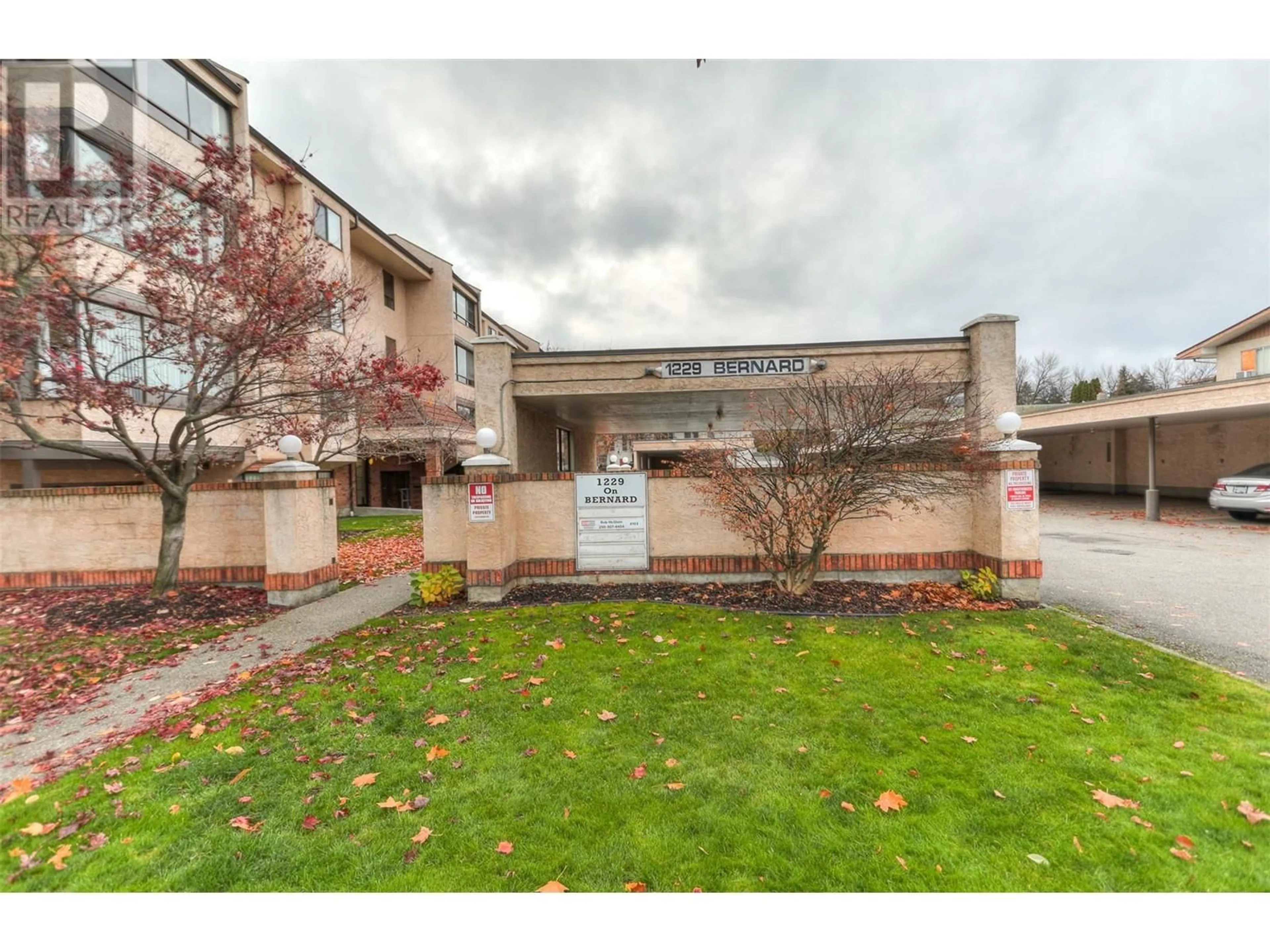 Unknown for 102 - 1229 BERNARD AVENUE, Kelowna British Columbia V1Y6R3