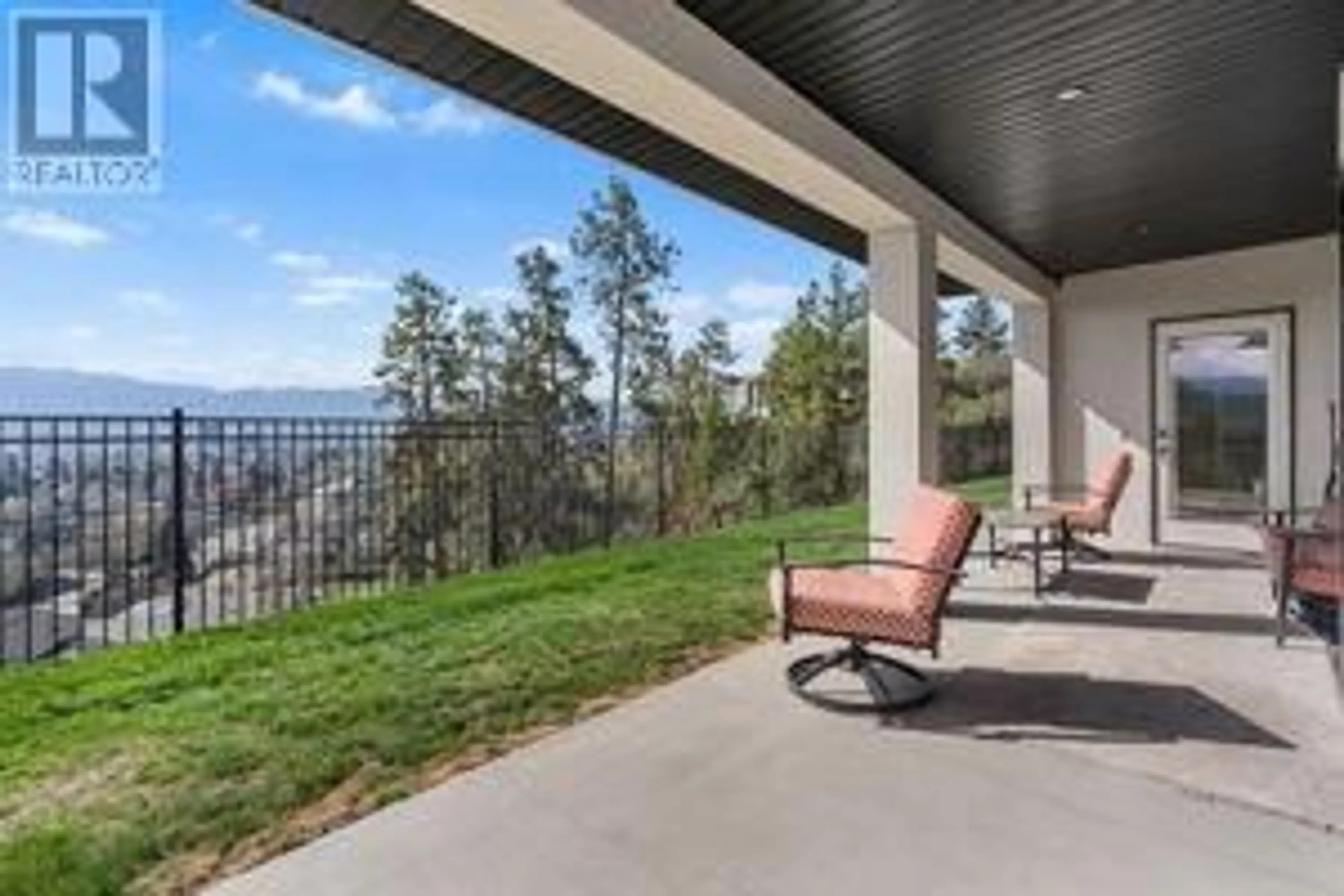 Patio, cottage for 1325 Sladen Crescent, Kelowna British Columbia V1V2Y1