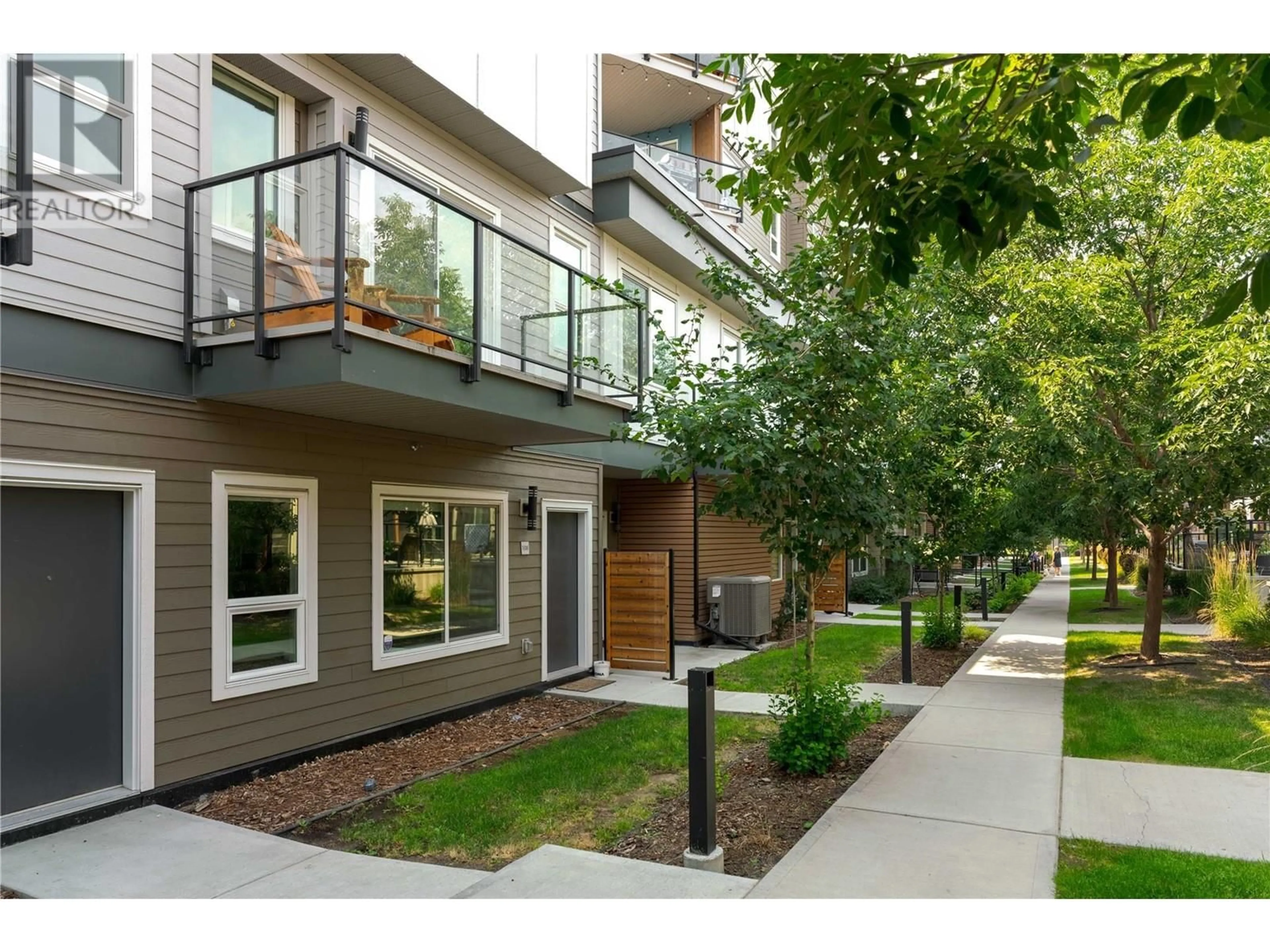 Patio, street for 108 - 3630 MISSION SPRINGS DRIVE, Kelowna British Columbia V1W0B2