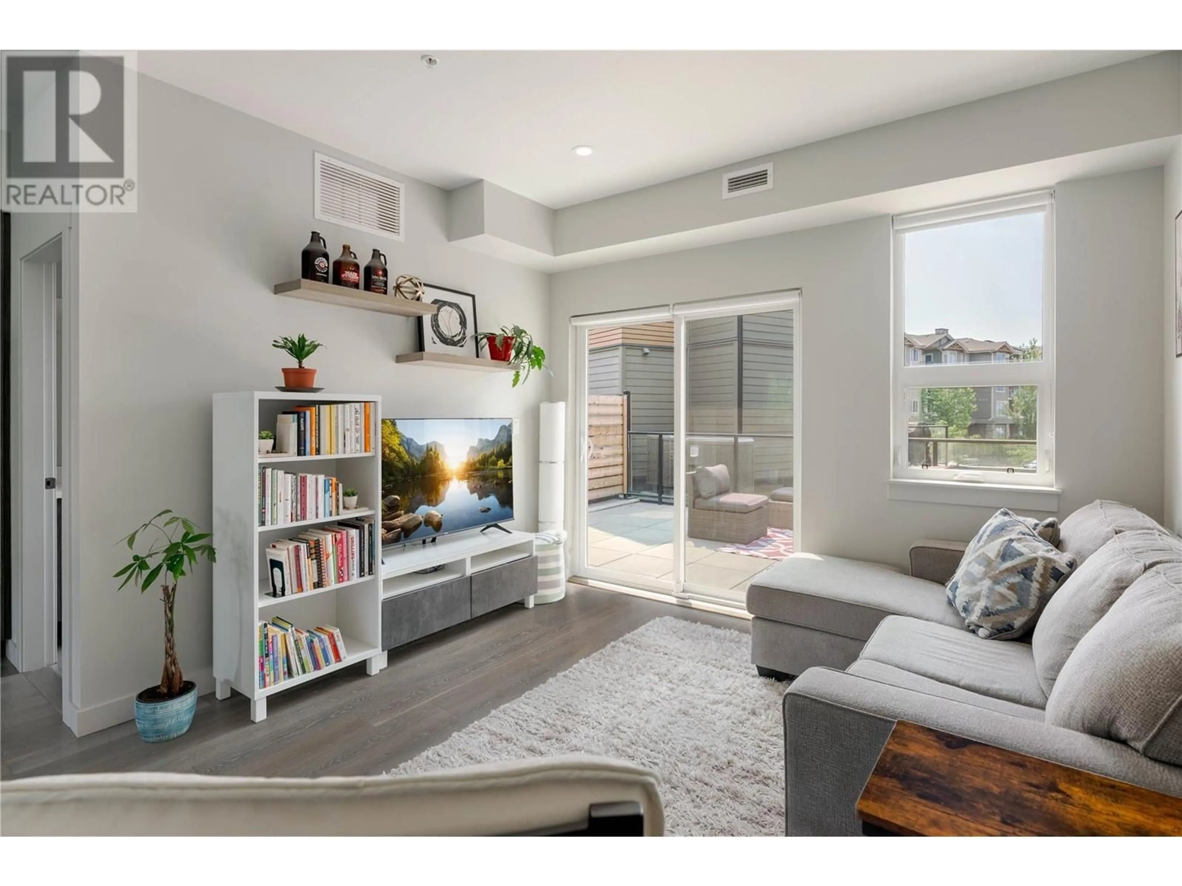 Living room with furniture, unknown for 108 - 3630 MISSION SPRINGS DRIVE, Kelowna British Columbia V1W0B2