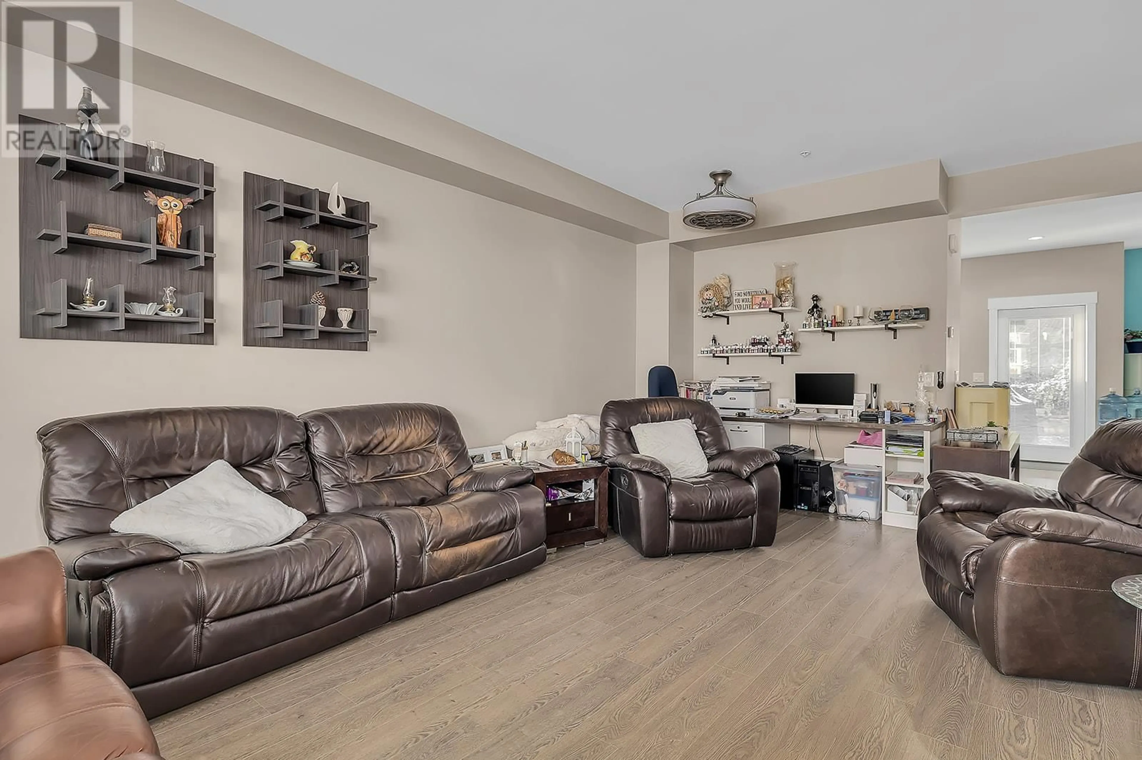 Living room, wood floors for 12850 Stillwater Court Unit# 65, Lake Country British Columbia V4V2S9