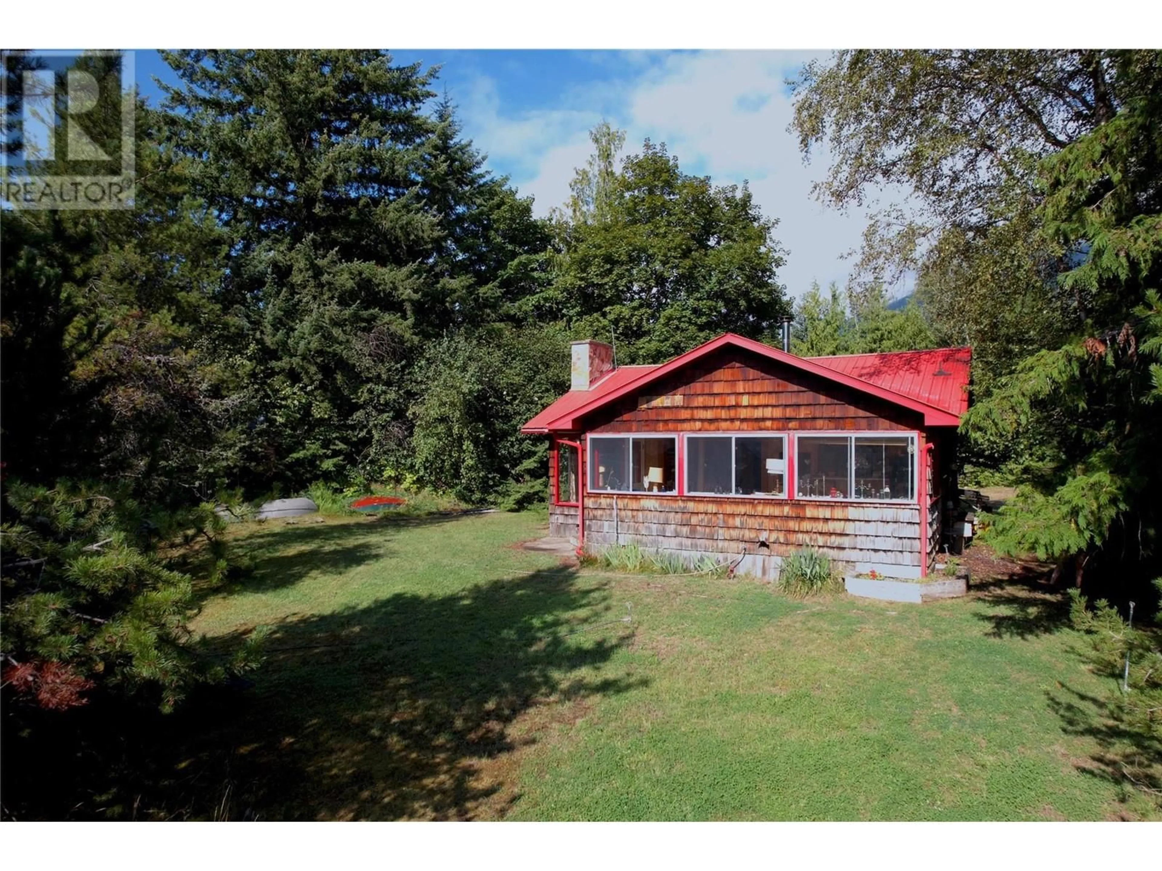 Shed for 8712 BEACH Street, Balfour British Columbia V0G1C0