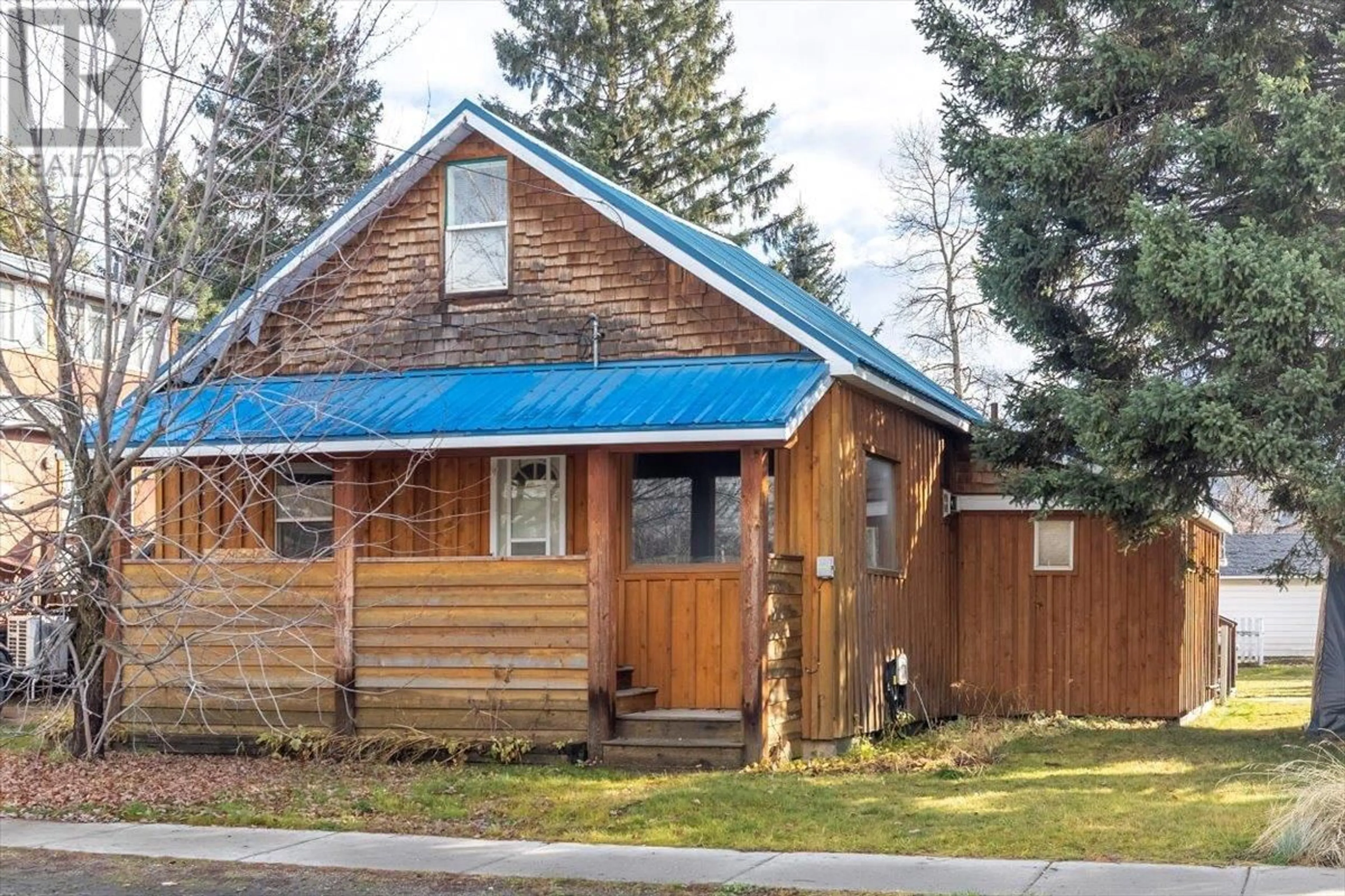 A pic from exterior of the house or condo, cottage for 702 9th Avenue, Fernie British Columbia V0B1M0