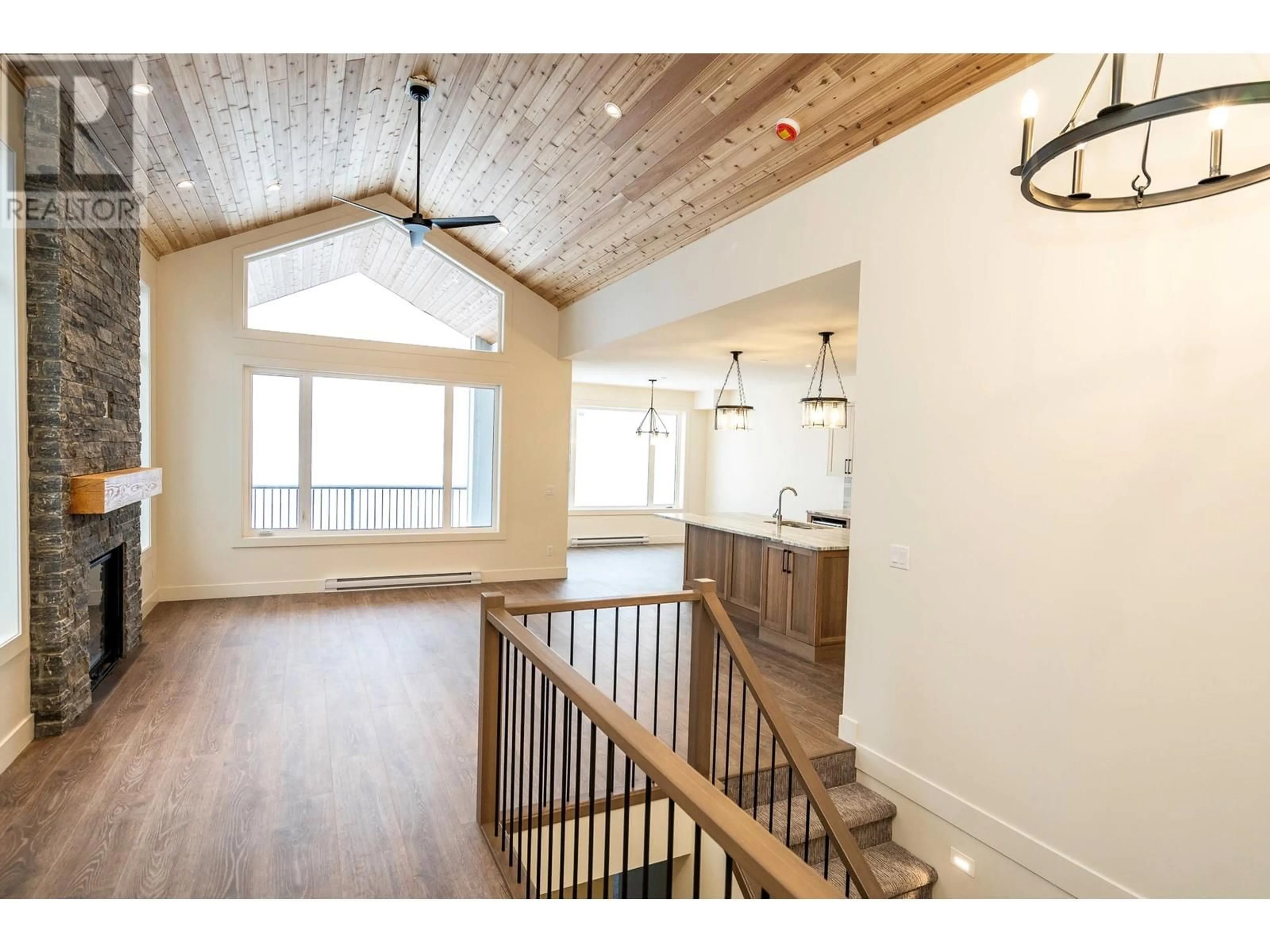 Indoor entryway, wood floors for 265B Grizzly Ridge Trail, Big White British Columbia V1P1P4