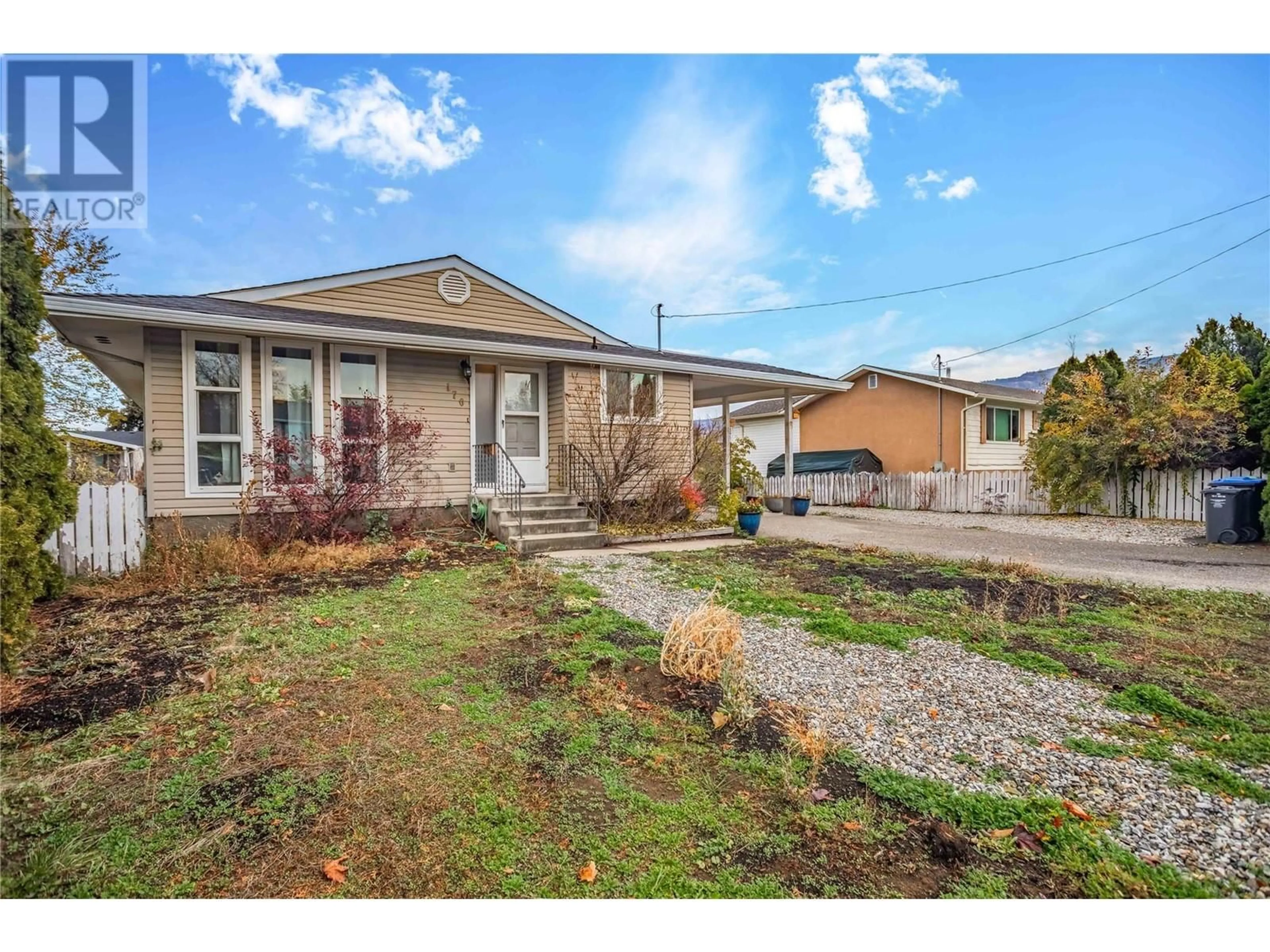 Frontside or backside of a home for 170 Mars Road, Kelowna British Columbia V1Y8E7