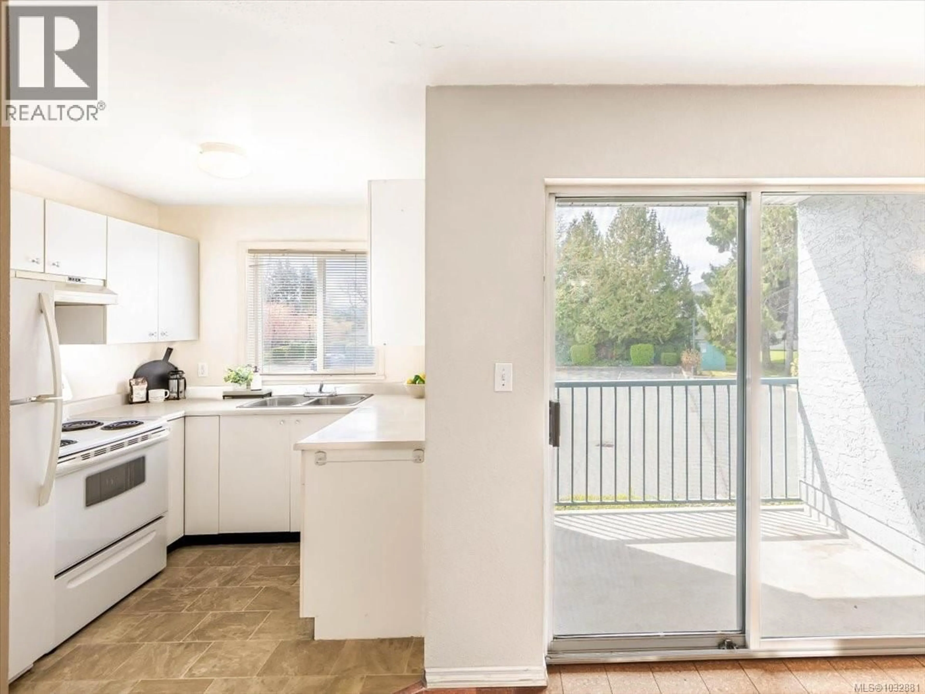 Standard kitchen, unknown for 201 - 1050 BRAIDWOOD ROAD, Courtenay British Columbia V9N3R9