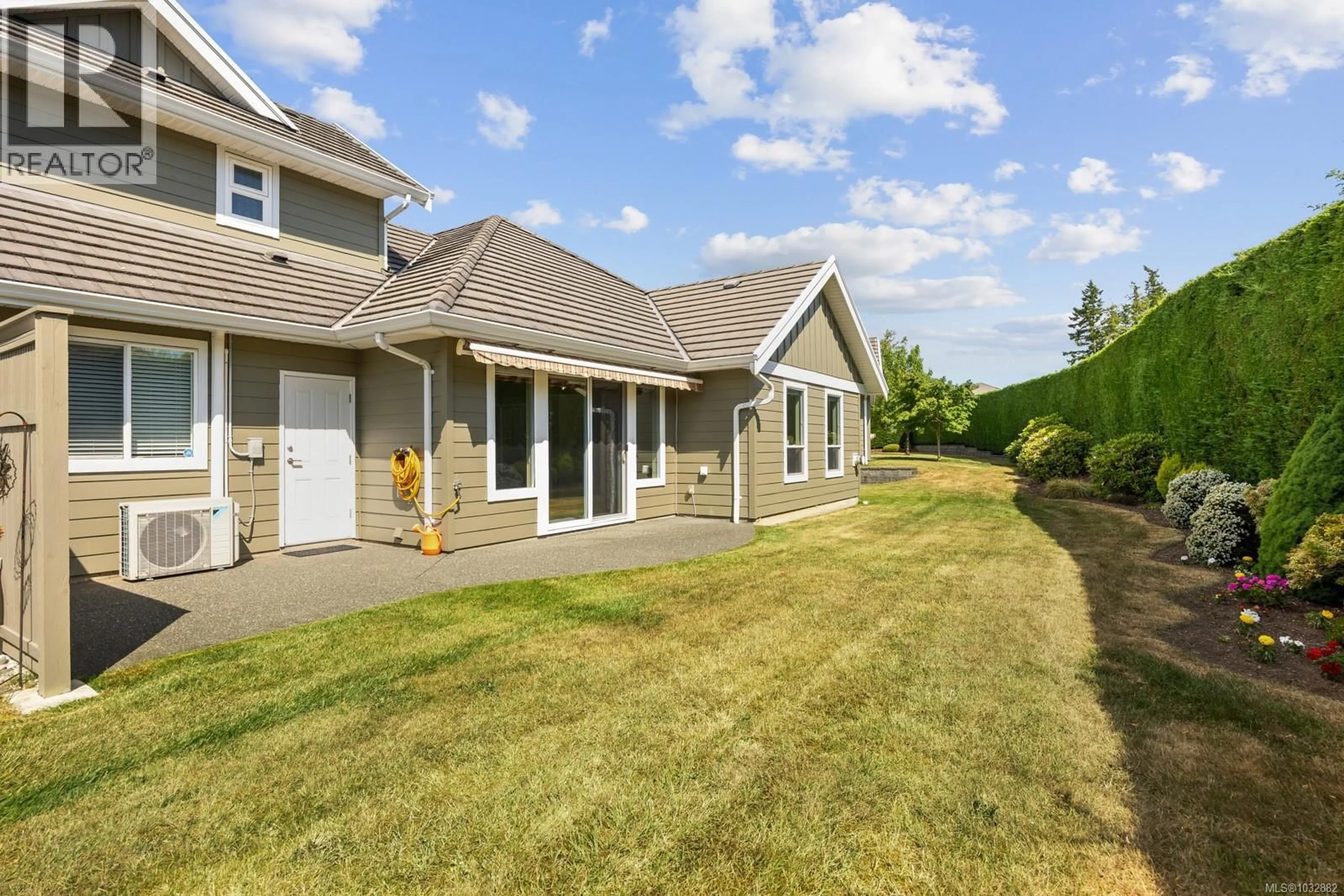 Home with vinyl exterior material, street for 23 - 2727 BRISTOL WAY, Courtenay British Columbia V9N3R4