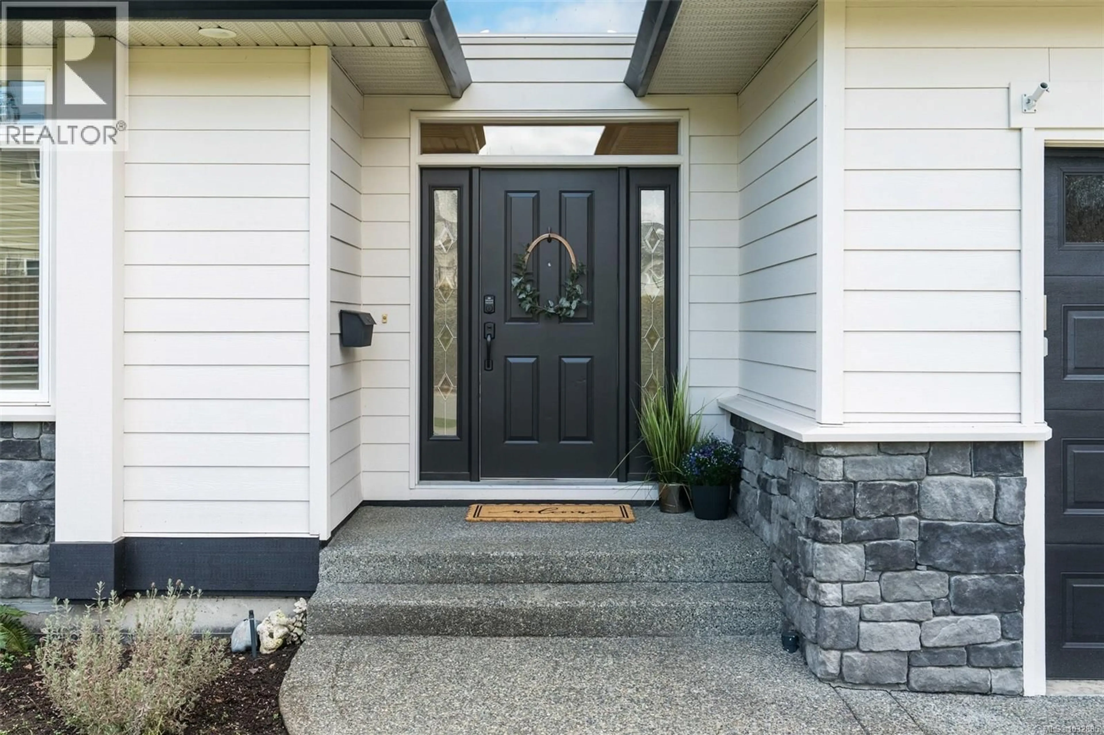Indoor entryway for 485 OUTRIGGER LOOP, Colwood British Columbia V9C4L1