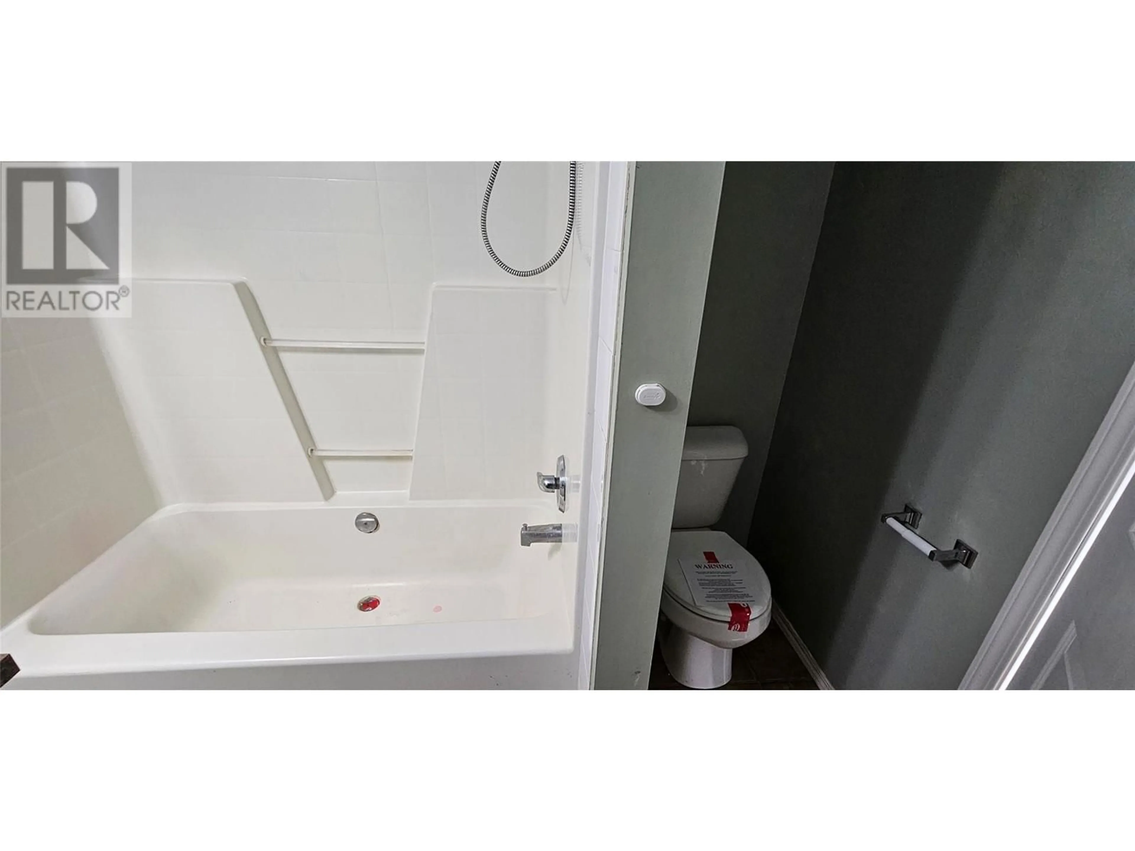 Standard bathroom, not visible floor for 4870 Emerald Avenue, Canal Flats British Columbia V0B1B0