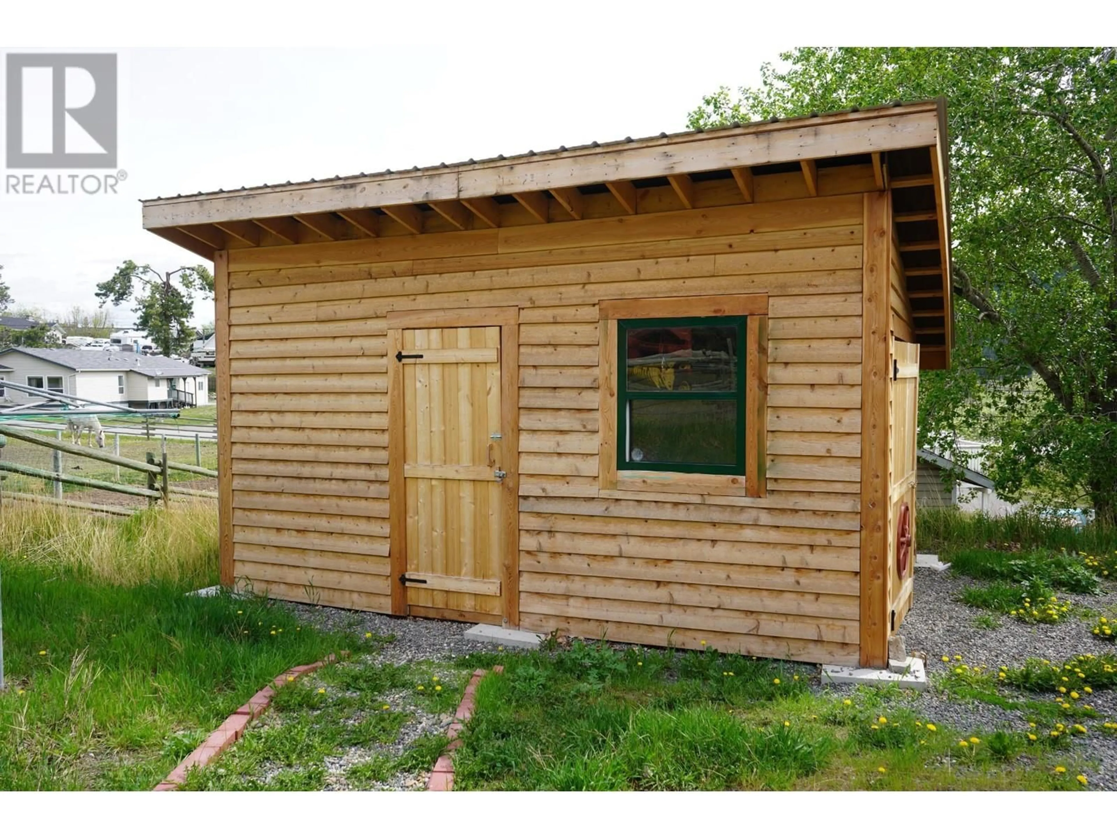 Shed for 1706 Frontage Road, Clinton British Columbia V0K1K0