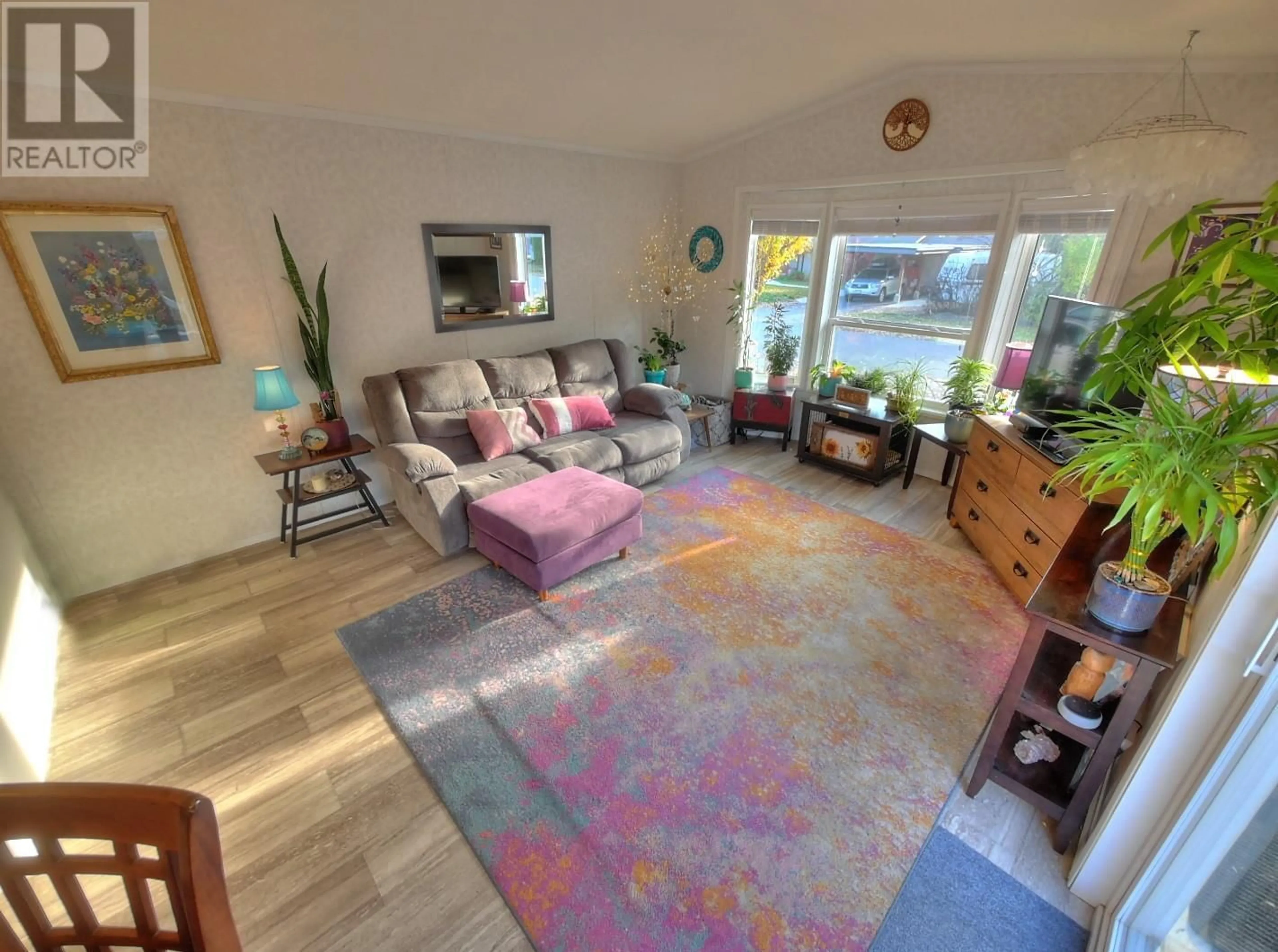 Living room with furniture, unknown for 2 - 244 E AVENUE, Kaslo British Columbia V0G1M0