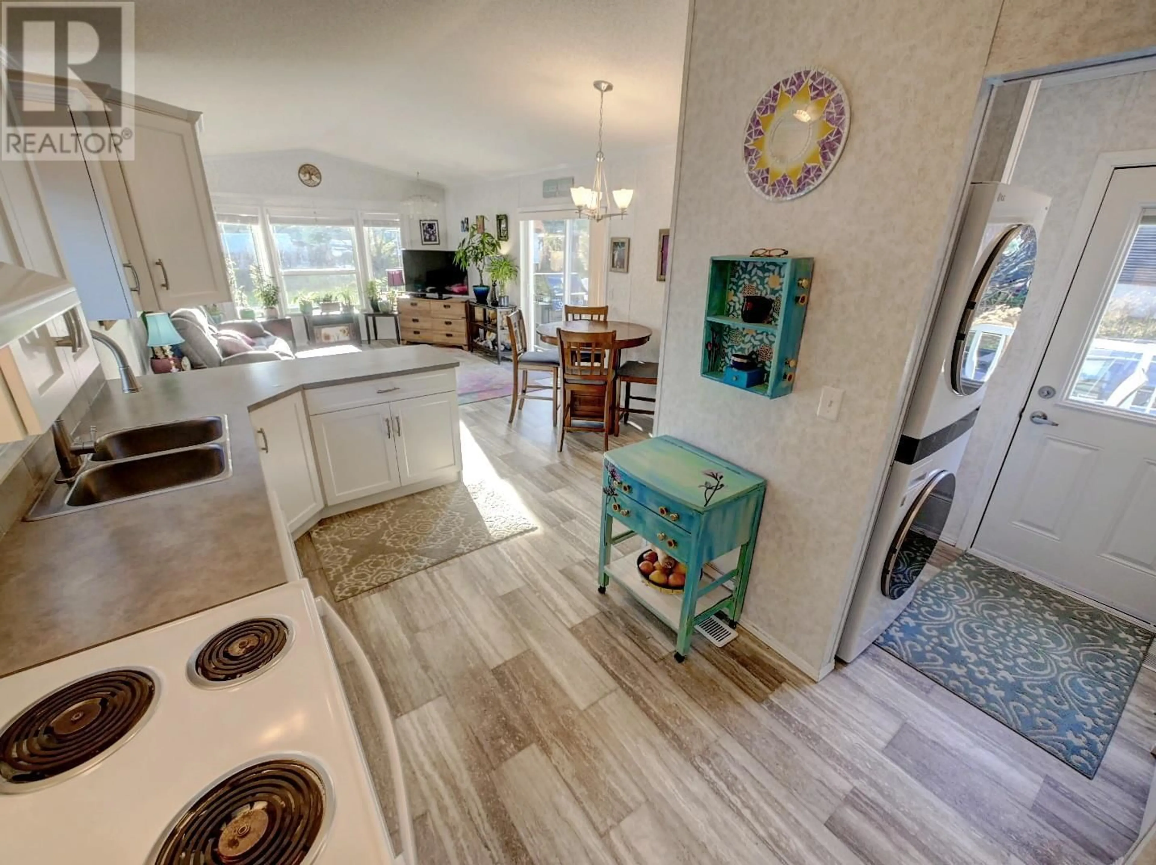 Open concept kitchen, ceramic/tile floor for 2 - 244 E AVENUE, Kaslo British Columbia V0G1M0