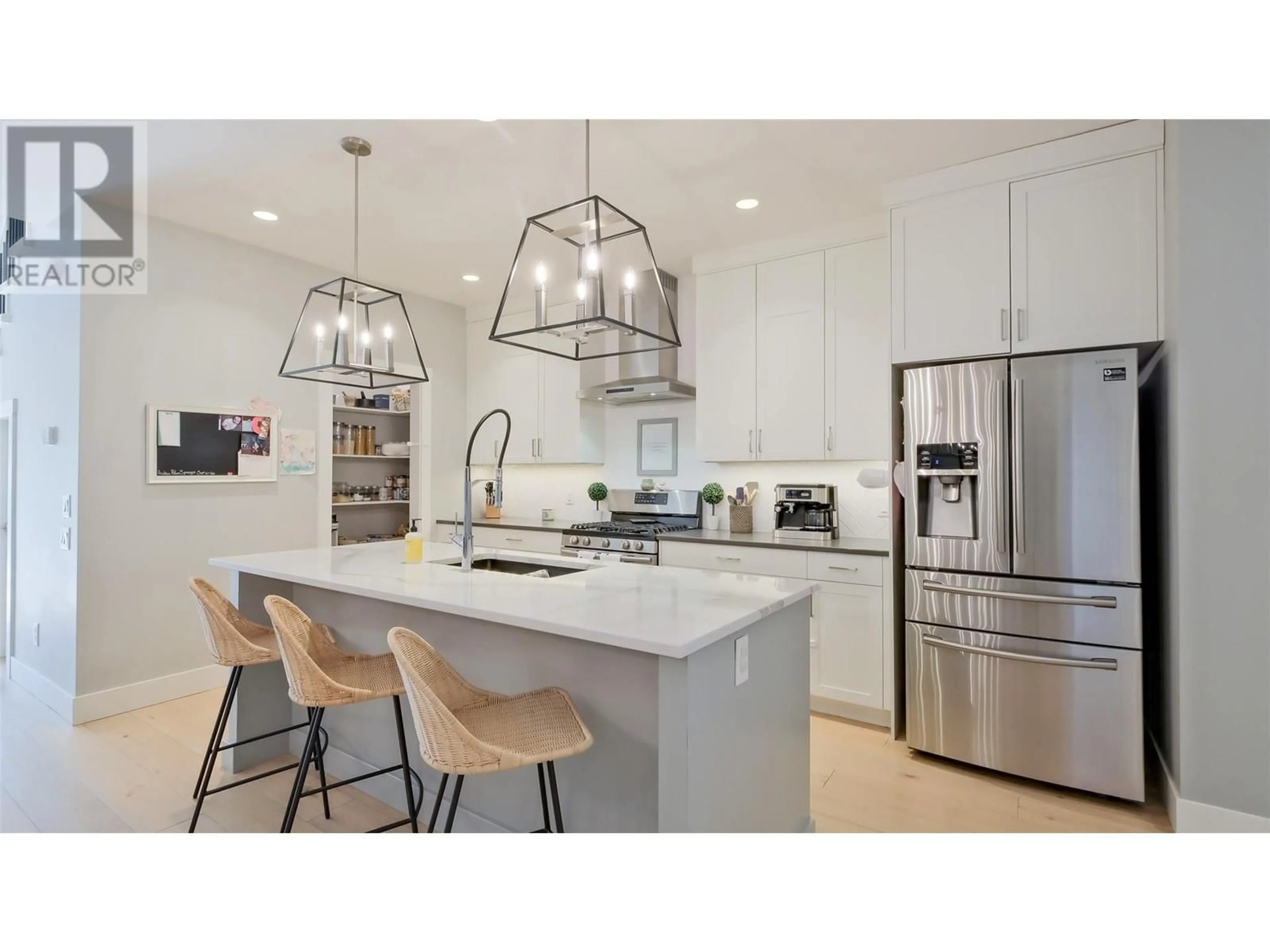 Contemporary kitchen, ceramic/tile floor for 11 - 1940 KLO ROAD, Kelowna British Columbia V1W2H6
