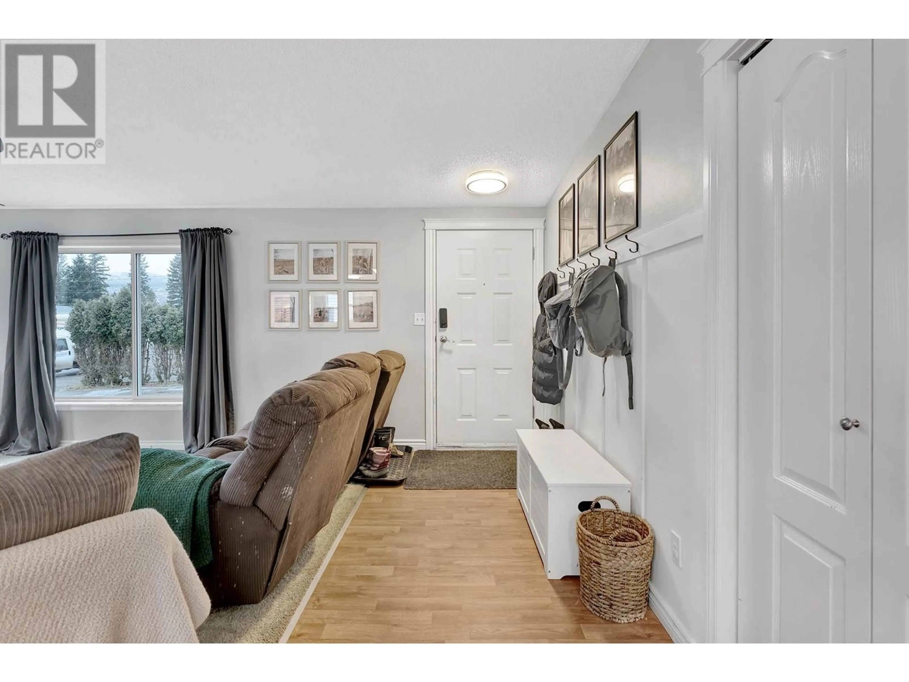 Indoor entryway, wood floors for 459 MCLEAN Road, Barriere British Columbia V0E1E0