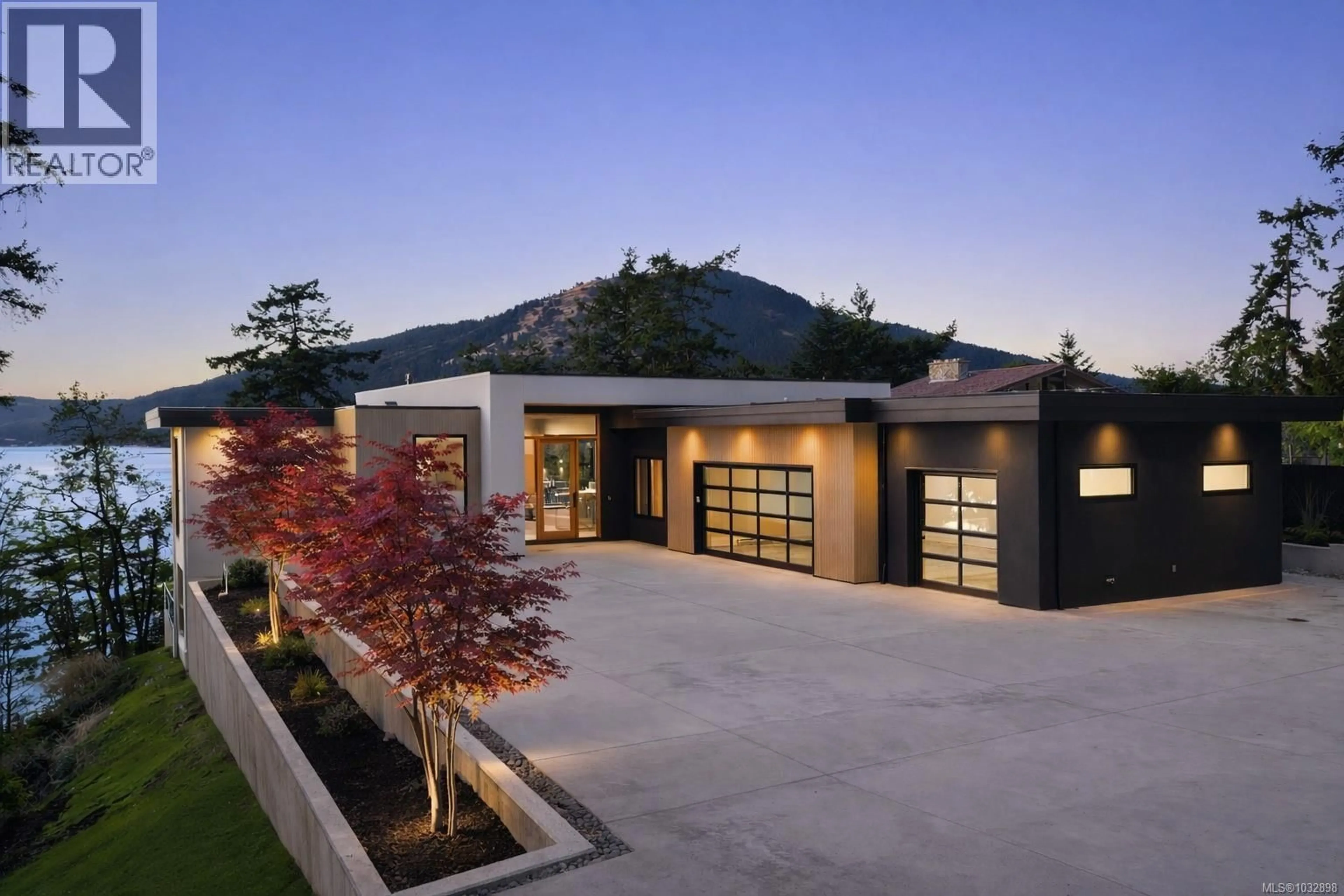 Unknown for 418 LANDS END ROAD, North Saanich British Columbia V8L5L9