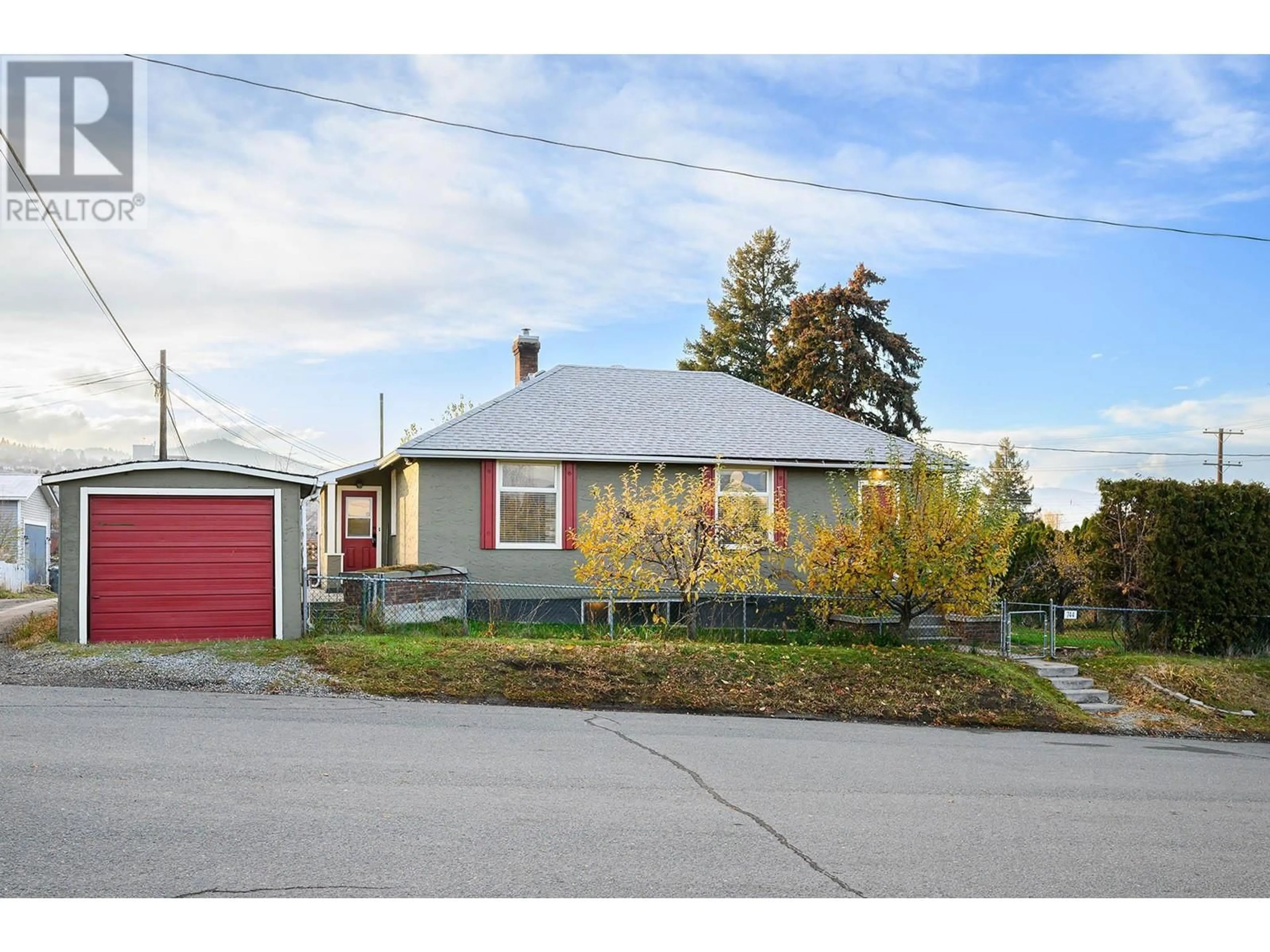 Frontside or backside of a home, the street view for 744 8th Avenue, Kamloops British Columbia V2C3W3