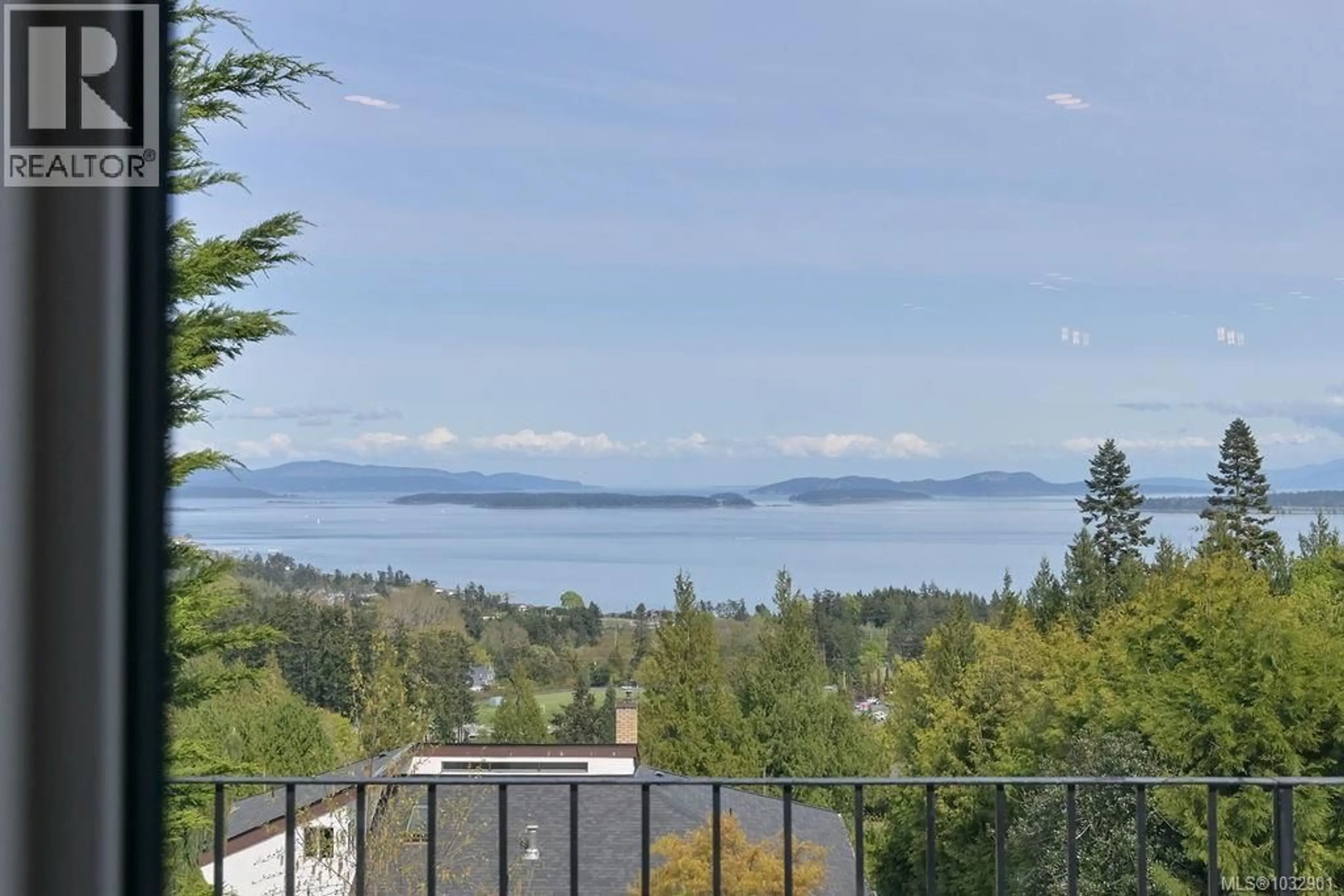 A pic from outside/outdoor area/front of a property/back of a property/a pic from drone, water/lake/river/ocean view for 8870 FOREST PARK DRIVE, North Saanich British Columbia V8L4E9