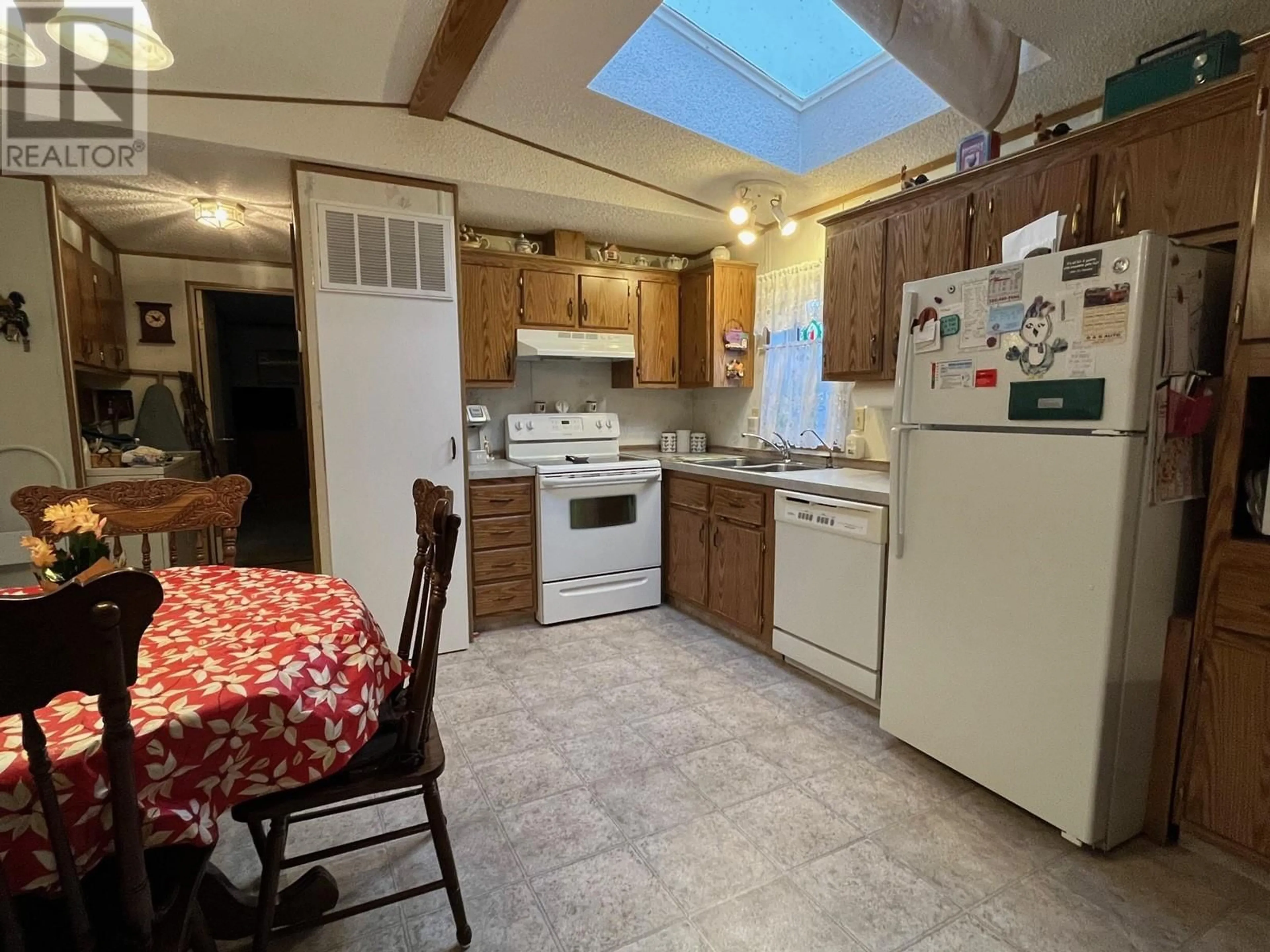 Standard kitchen, unknown floor, cottage for 4505 McLean Creek Road Unit# C16, Okanagan Falls British Columbia V0H1R1