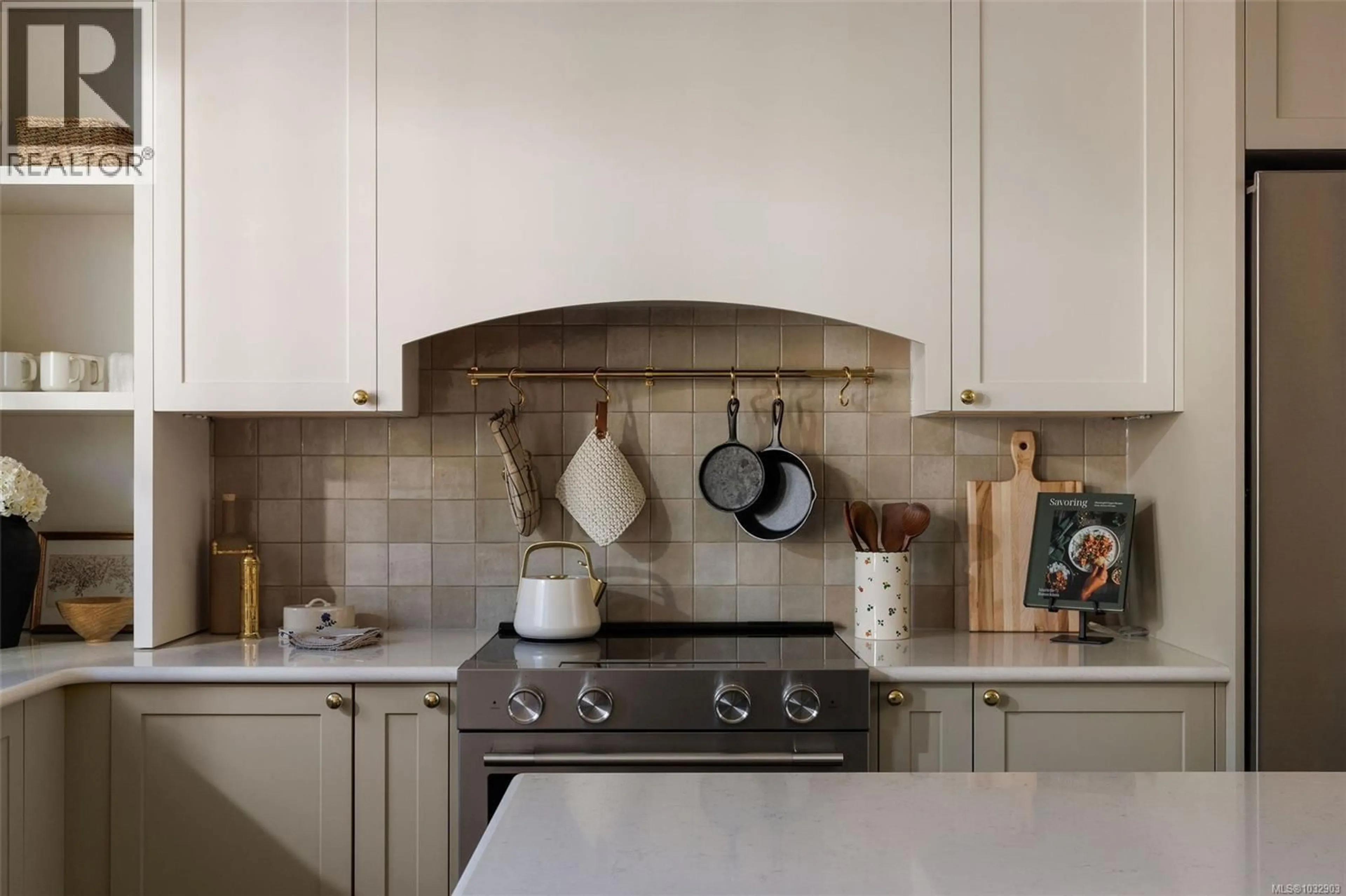 Contemporary kitchen, ceramic/tile floor for 3522 GREYSTONE CLOSE, Langford British Columbia V9C3X2