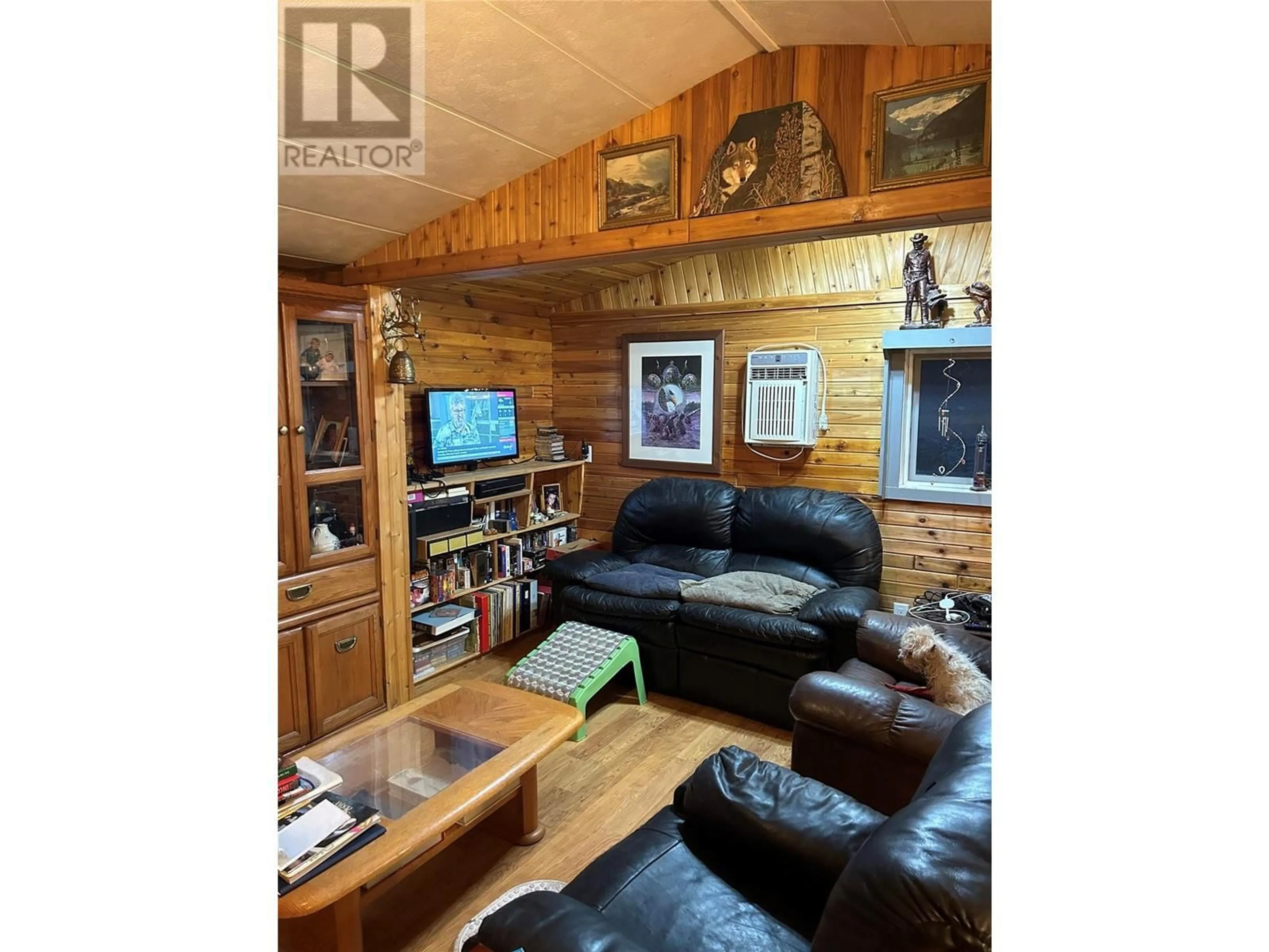 Living room, wood floors for 161 Shuswap Avenue Unit# 12, Chase British Columbia V0E1M0