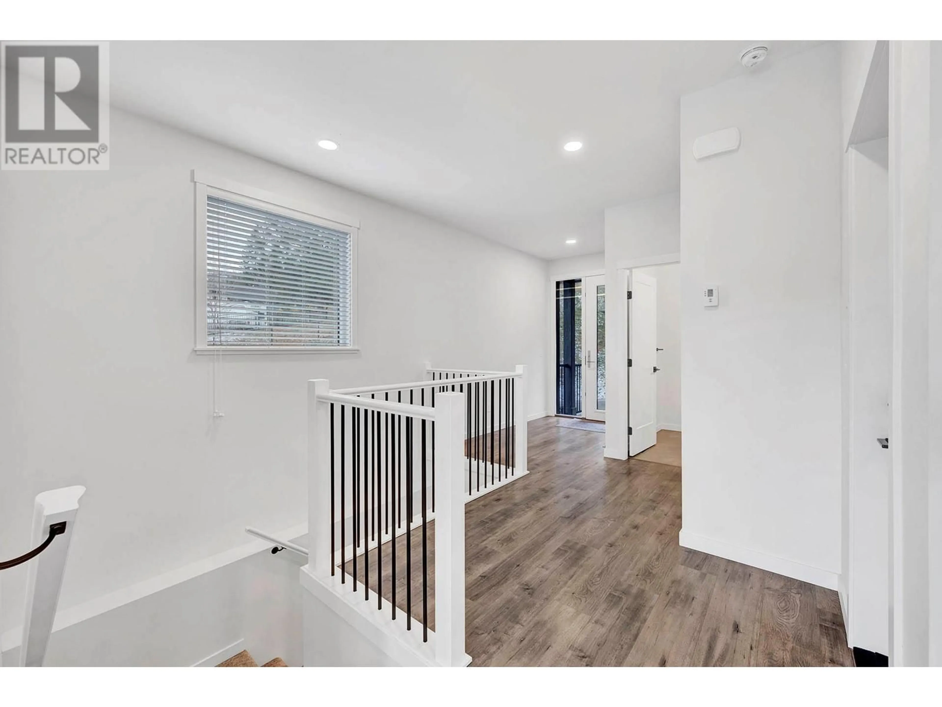 Indoor entryway, wood floors for 1799 Babine Avenue Unit# #101, Kamloops British Columbia V2E0E3