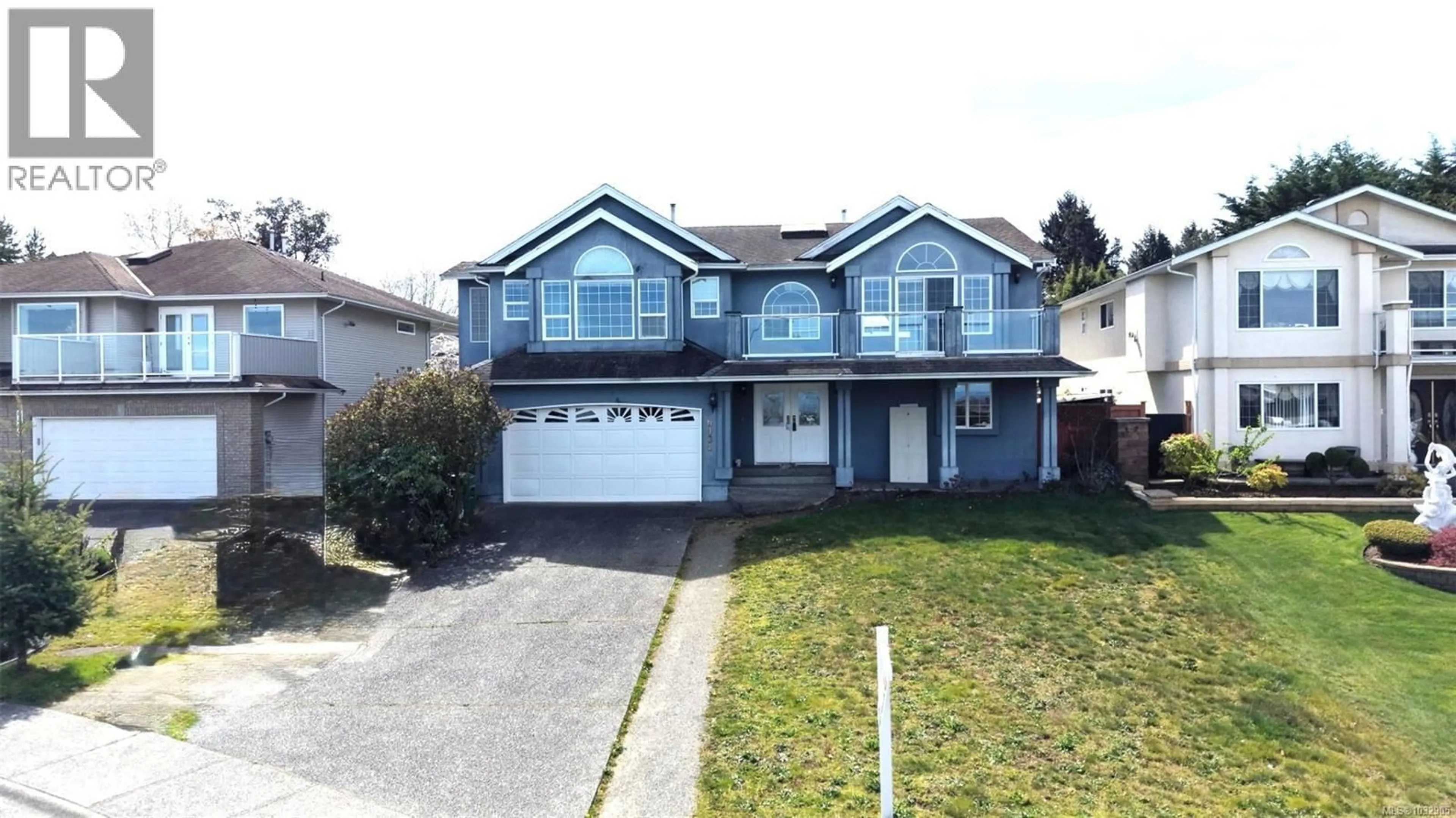 Home with vinyl exterior material, street for 6404 LASALLE ROAD, Nanaimo British Columbia V9V1N6