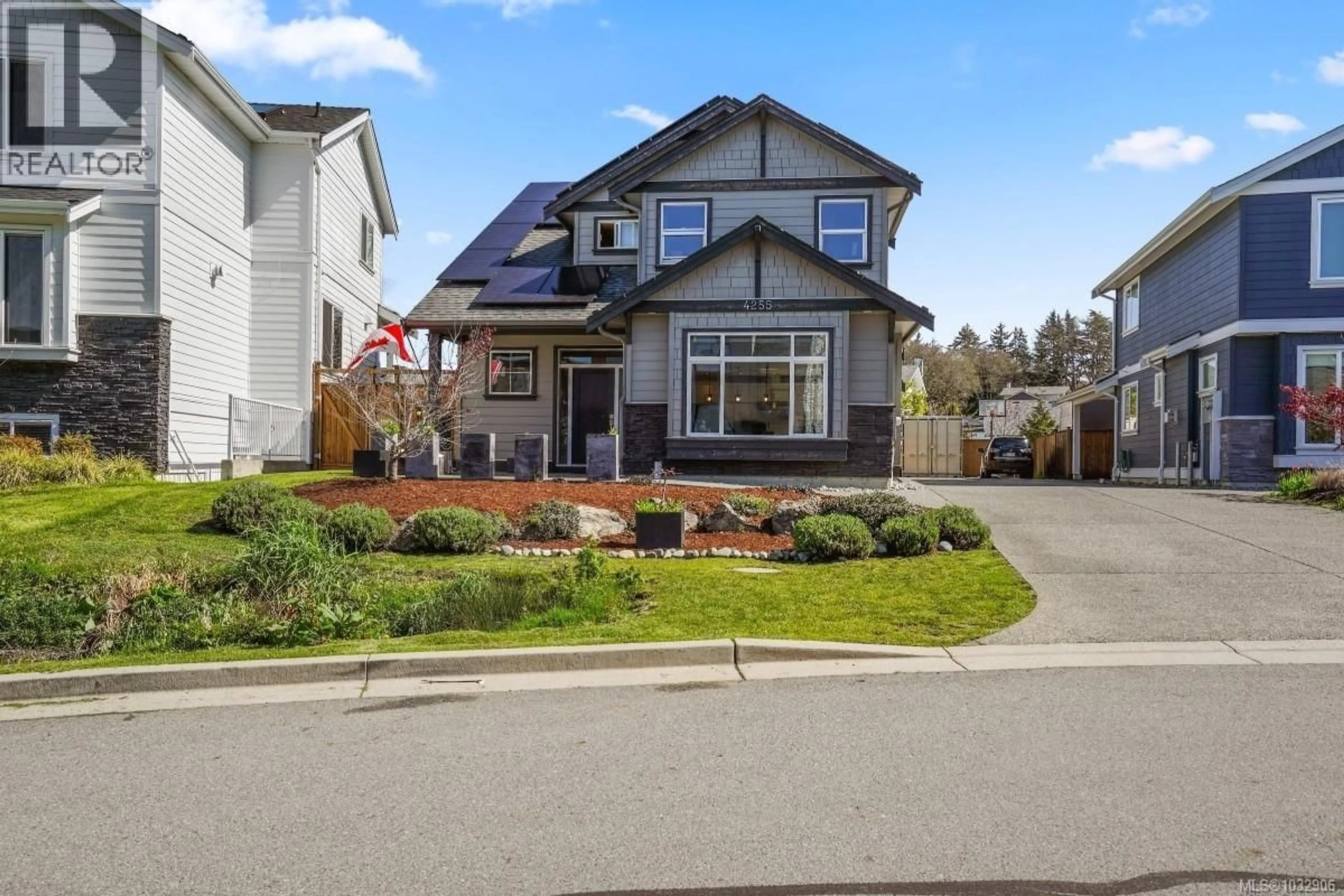 Home with vinyl exterior material, street for 4255 PULLET PLACE, Saanich British Columbia V8X2N3