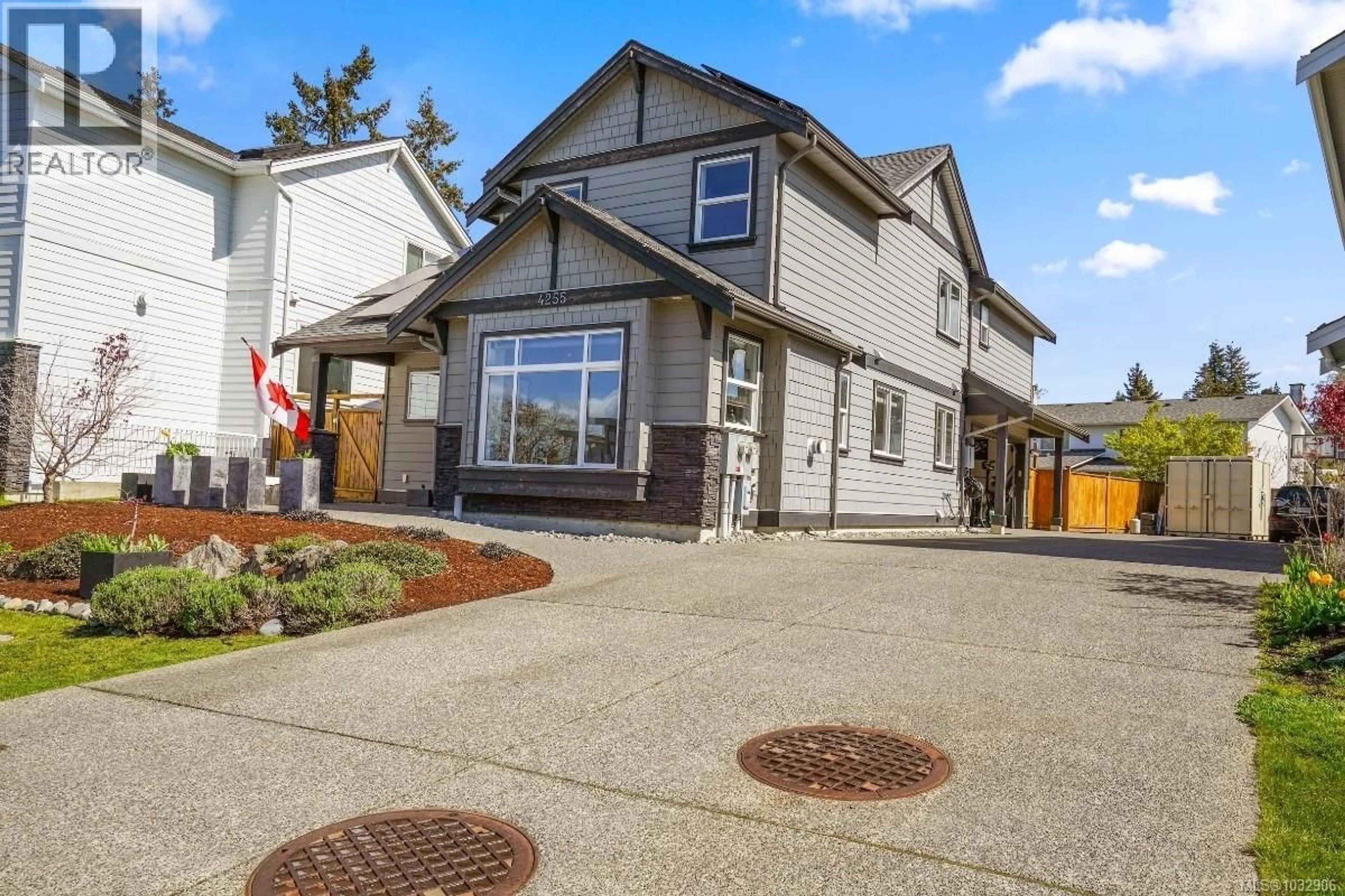 Home with vinyl exterior material, street for 4255 PULLET PLACE, Saanich British Columbia V8X2N3