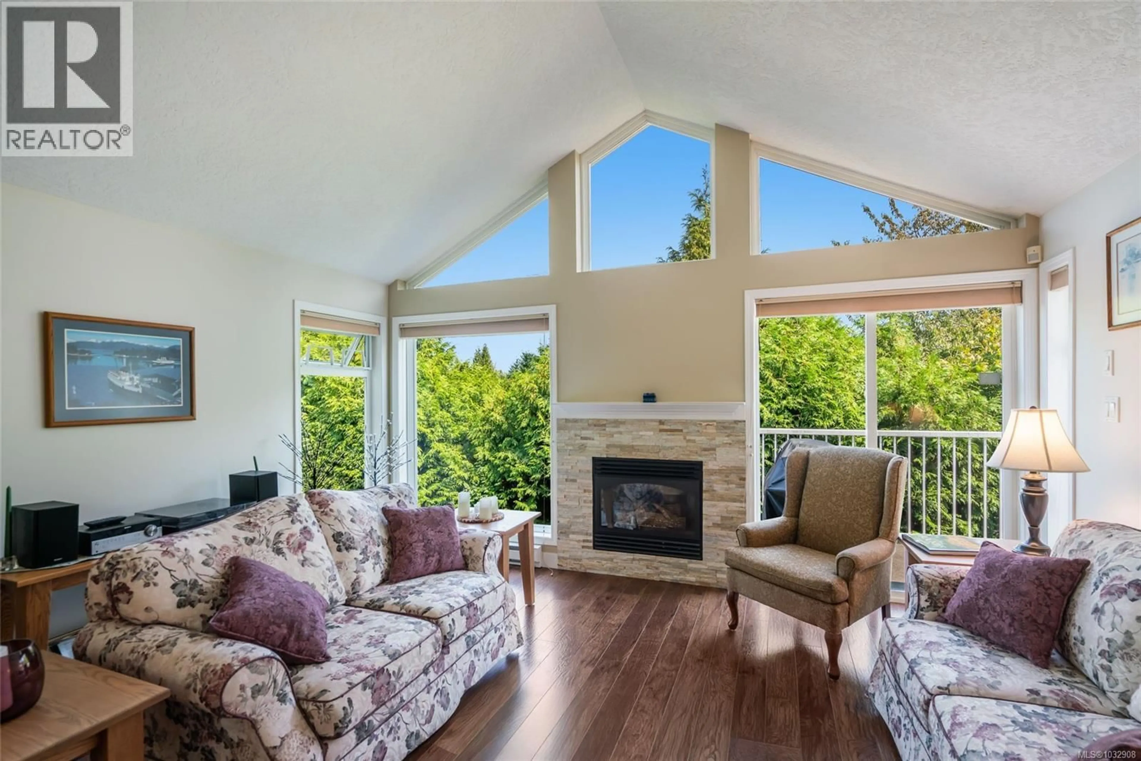 Living room with furniture, unknown for 12 - 571 BRADLEY STREET, Nanaimo British Columbia V9S1B9