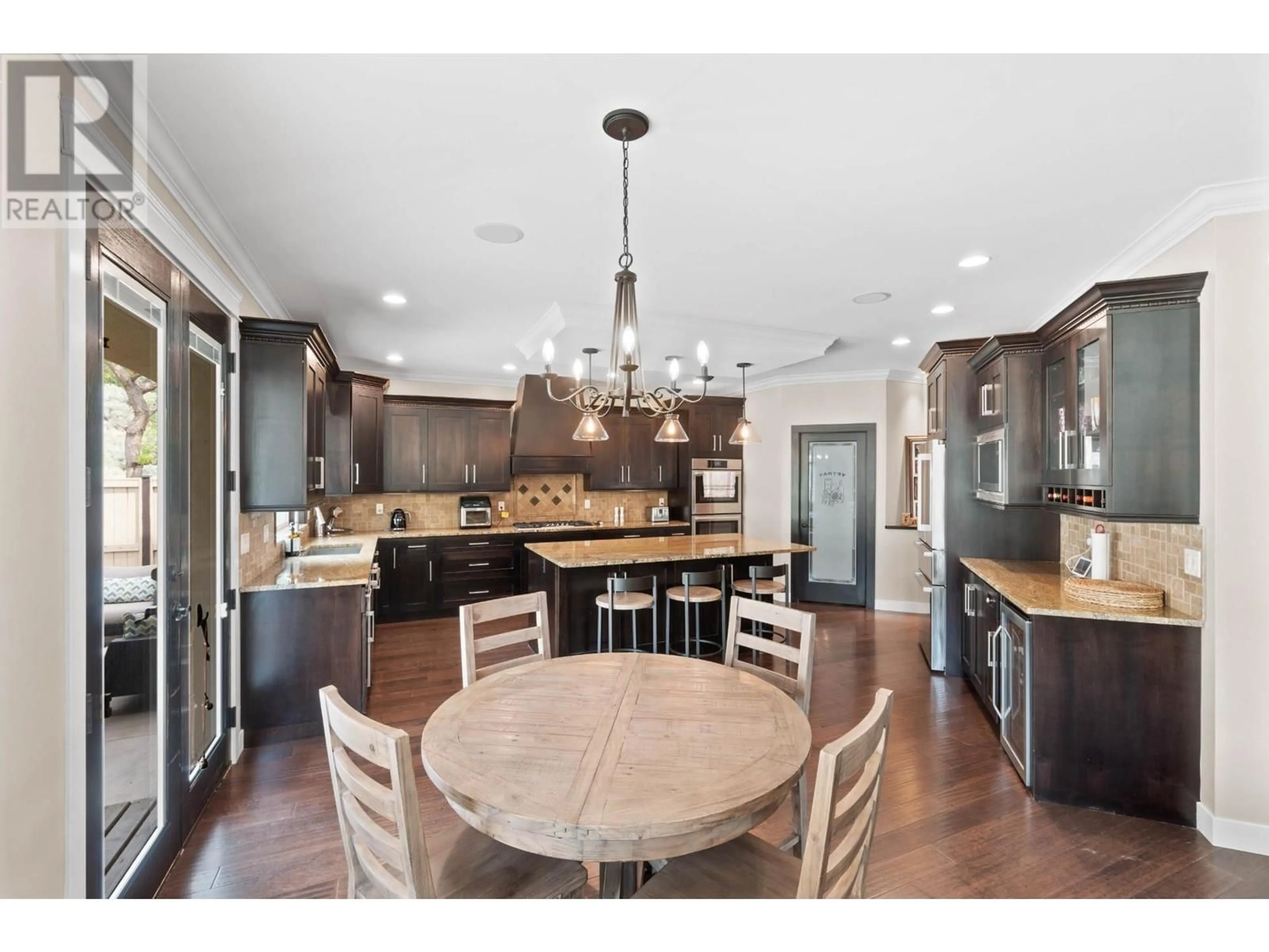 Open concept kitchen, unknown for 3025 VISAO COURT, Kamloops British Columbia V2H0C6