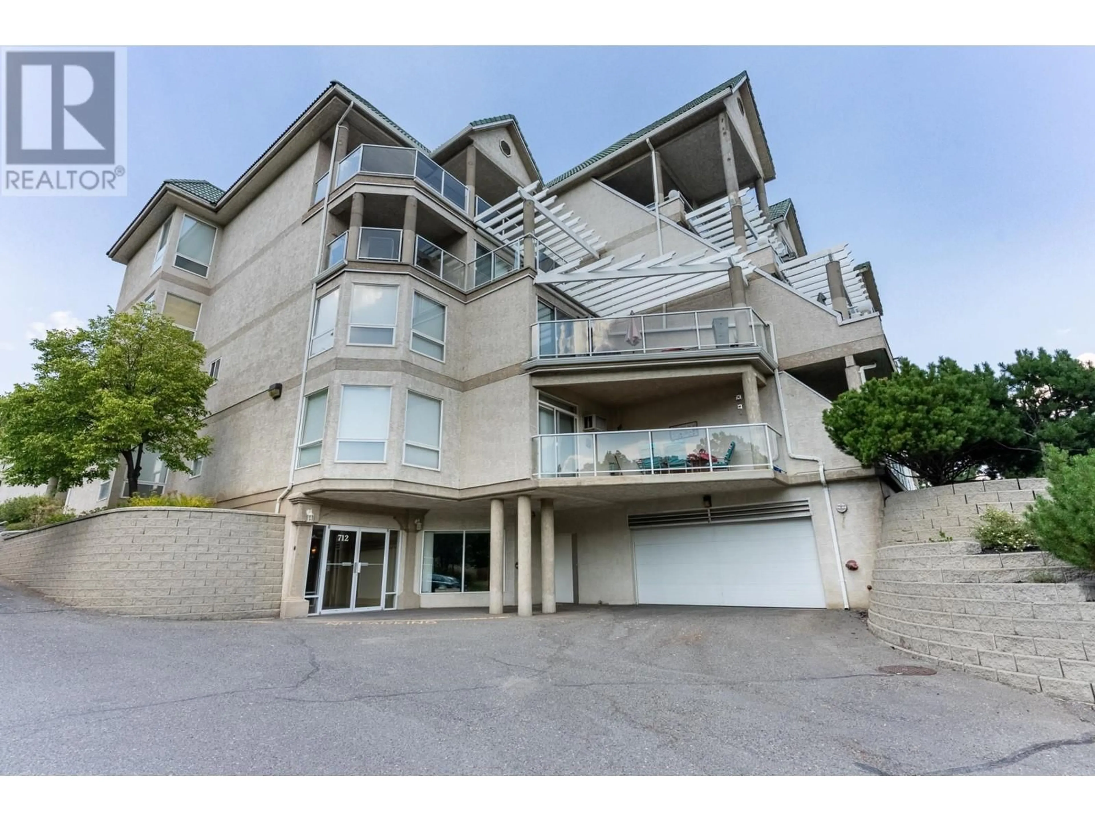 A pic from exterior of the house or condo, the front or back of building for 712 SAHALI Terrace Unit# 202, Kamloops British Columbia V2C6T2