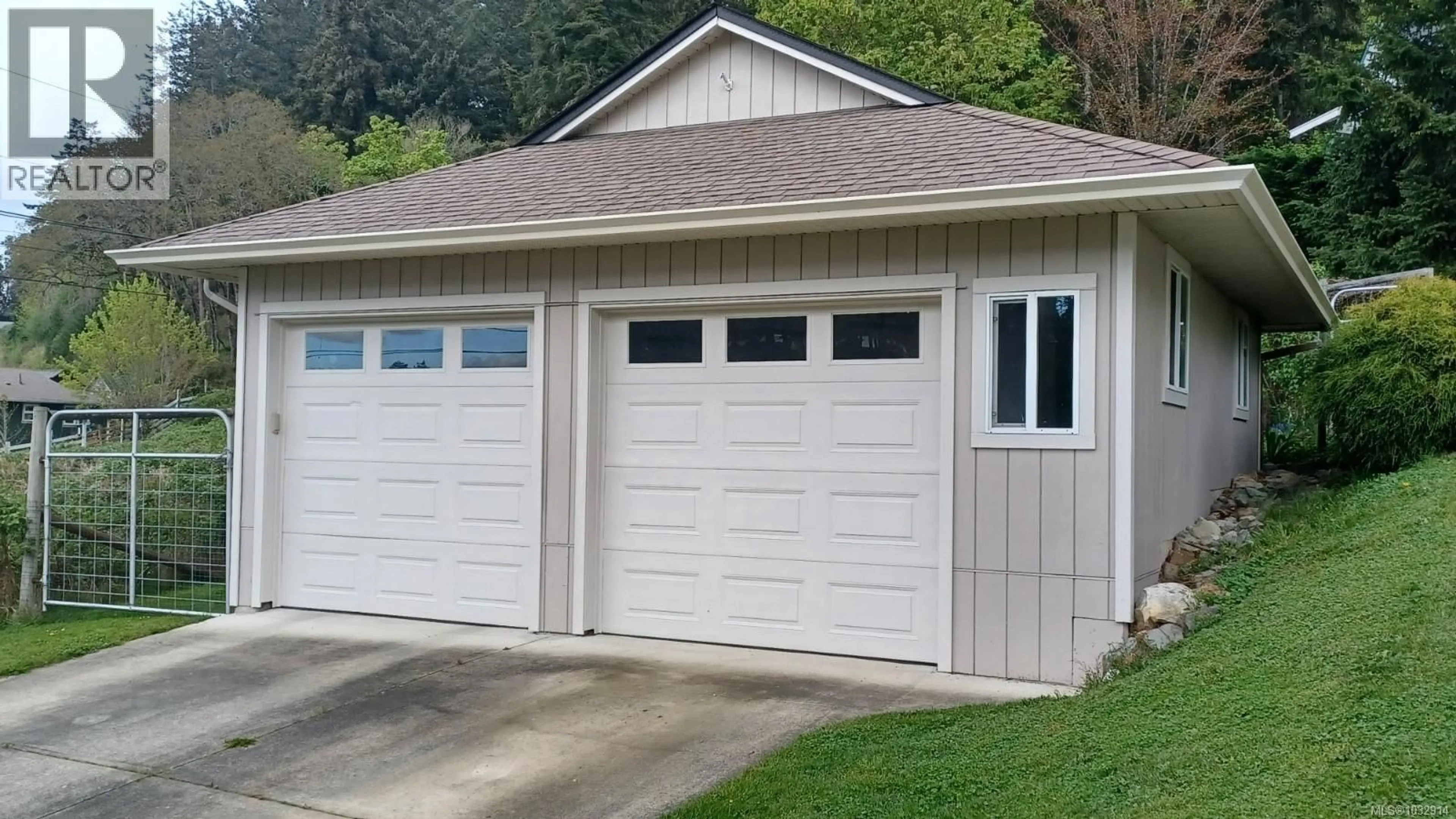Indoor garage for 1067 HERD ROAD, Duncan British Columbia V9L9W9