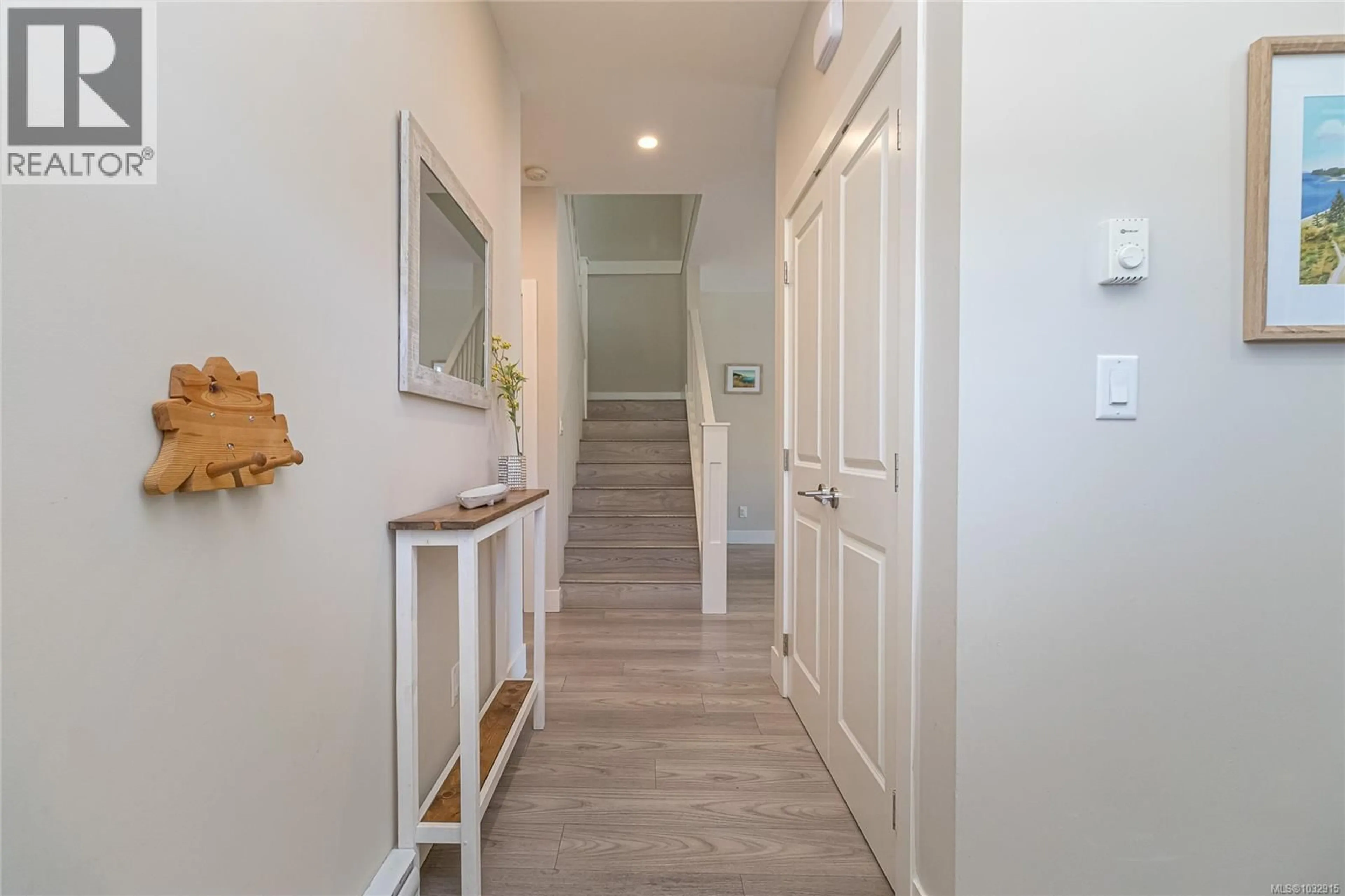 Indoor entryway for 6495 CALLUMWOOD LANE, Sooke British Columbia V9Z0W3