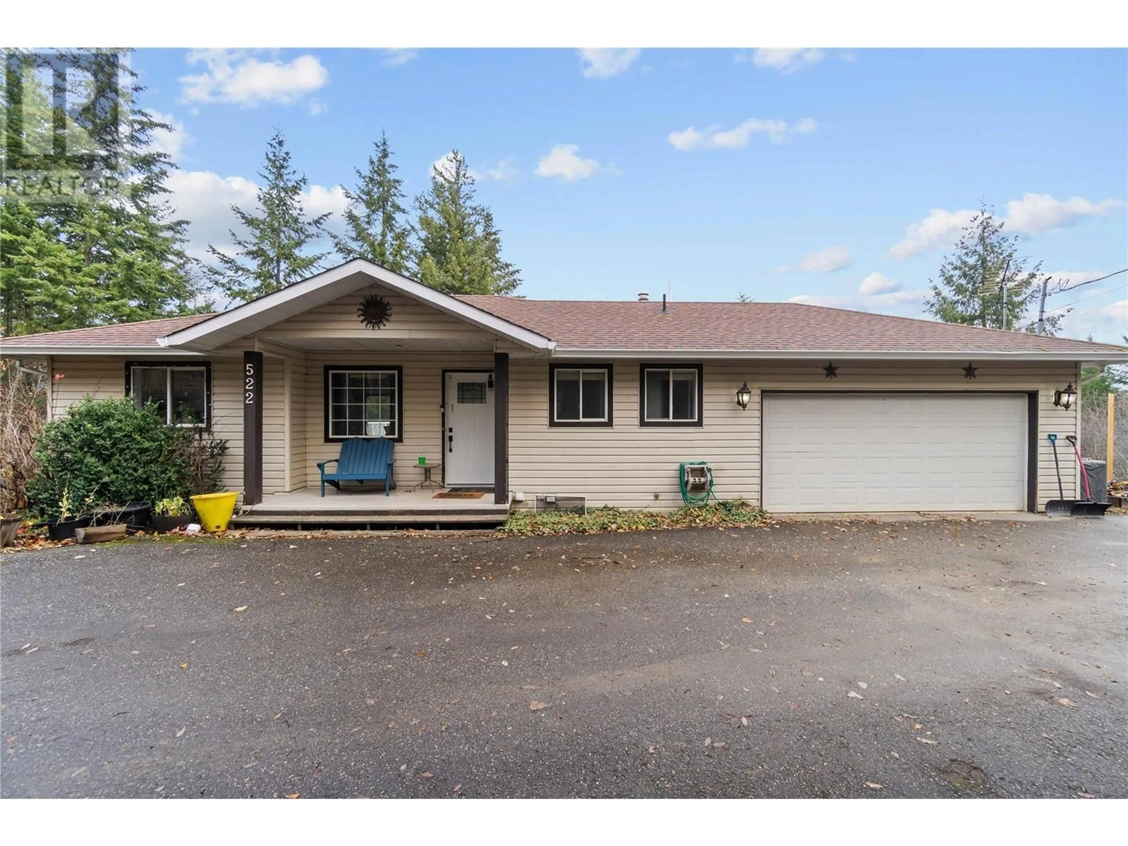 Home with vinyl exterior material, unknown for 522 CAOUETTE ROAD, Sorrento British Columbia V0E2W1