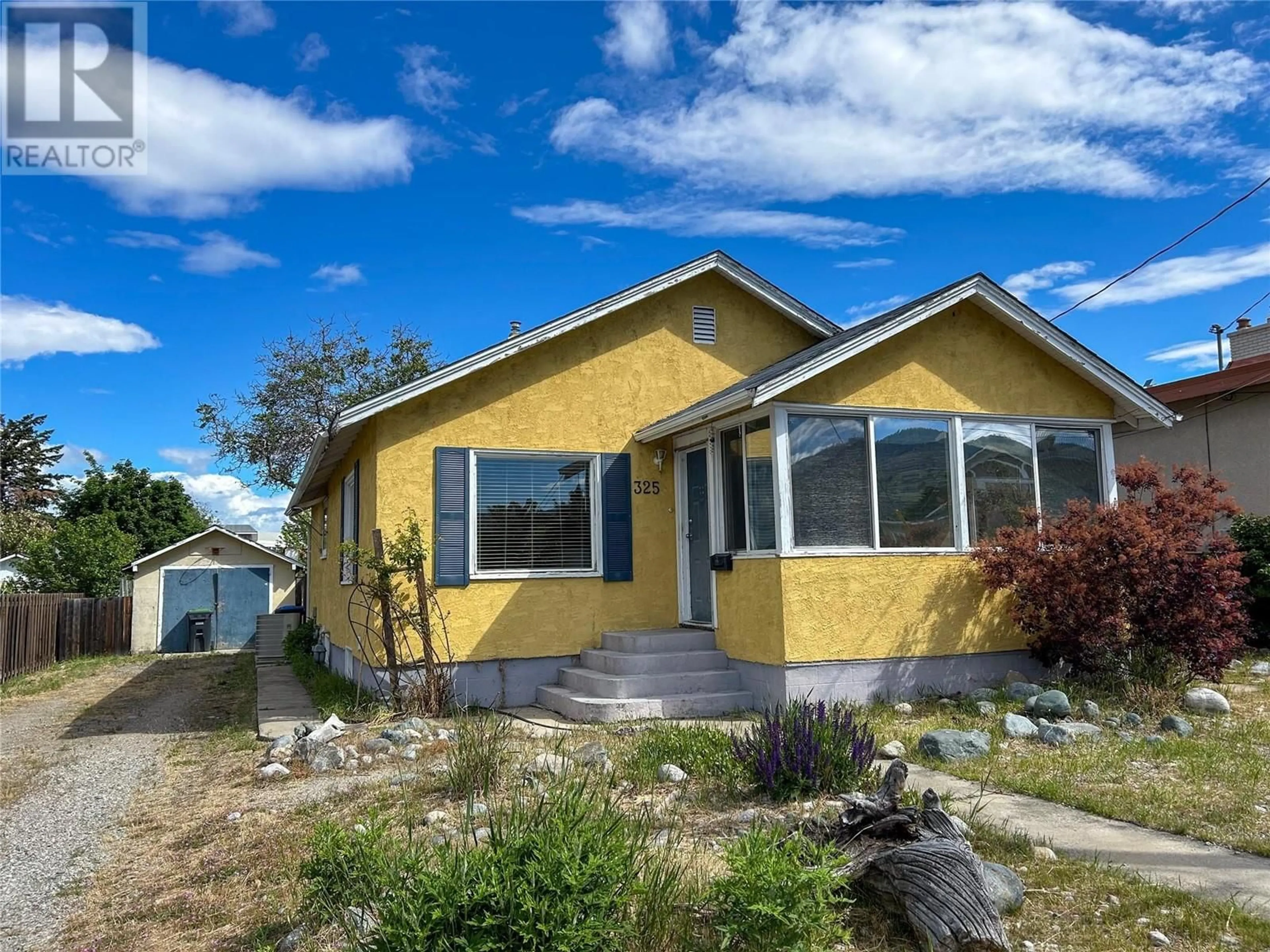 Frontside or backside of a home, cottage for 325 Nelson Avenue, Penticton British Columbia V2A2L1