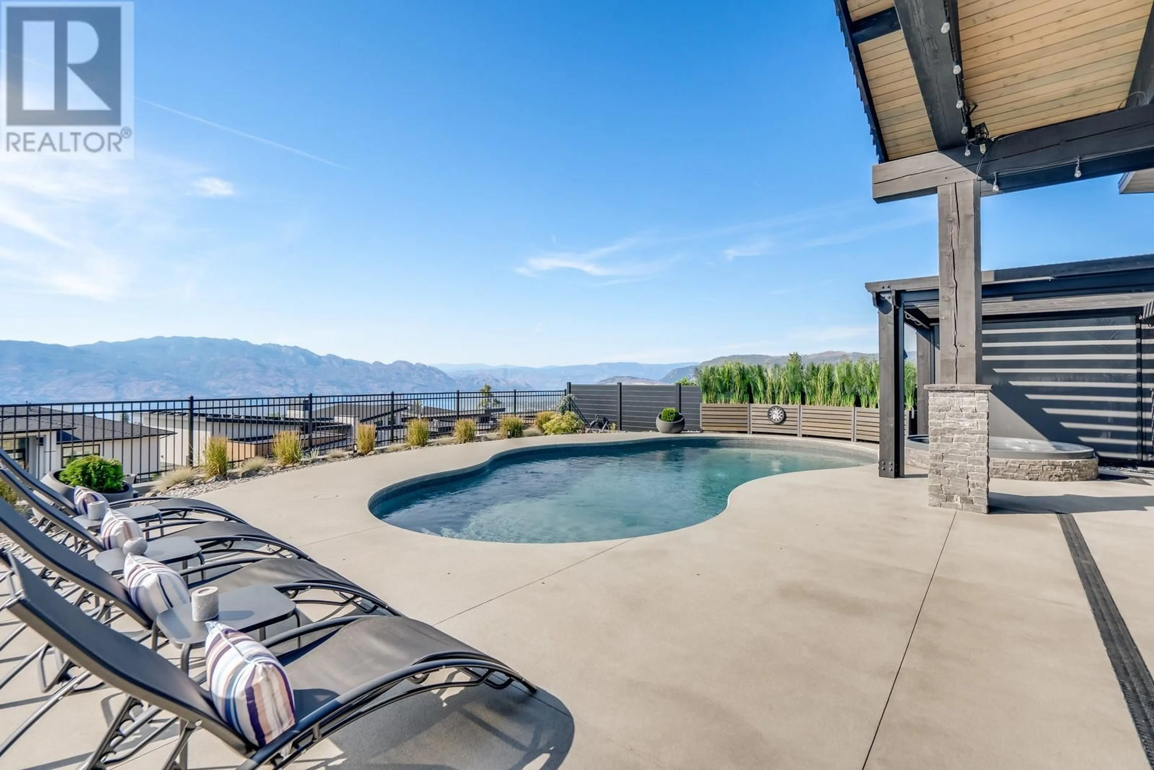 Indoor or outdoor pool for 1547 Cabernet Way, West Kelowna British Columbia V4T0E1