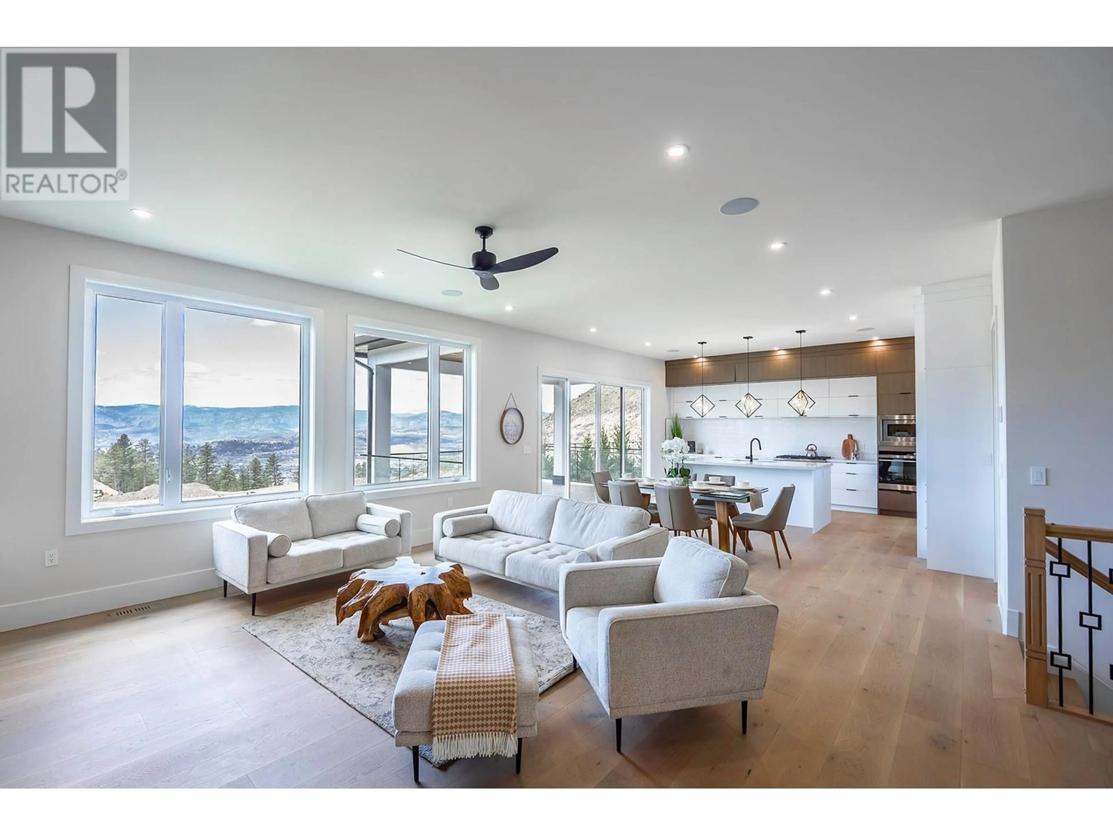 Unknown for 718 CARNOUSTIE DRIVE, Kelowna British Columbia V1P1V2