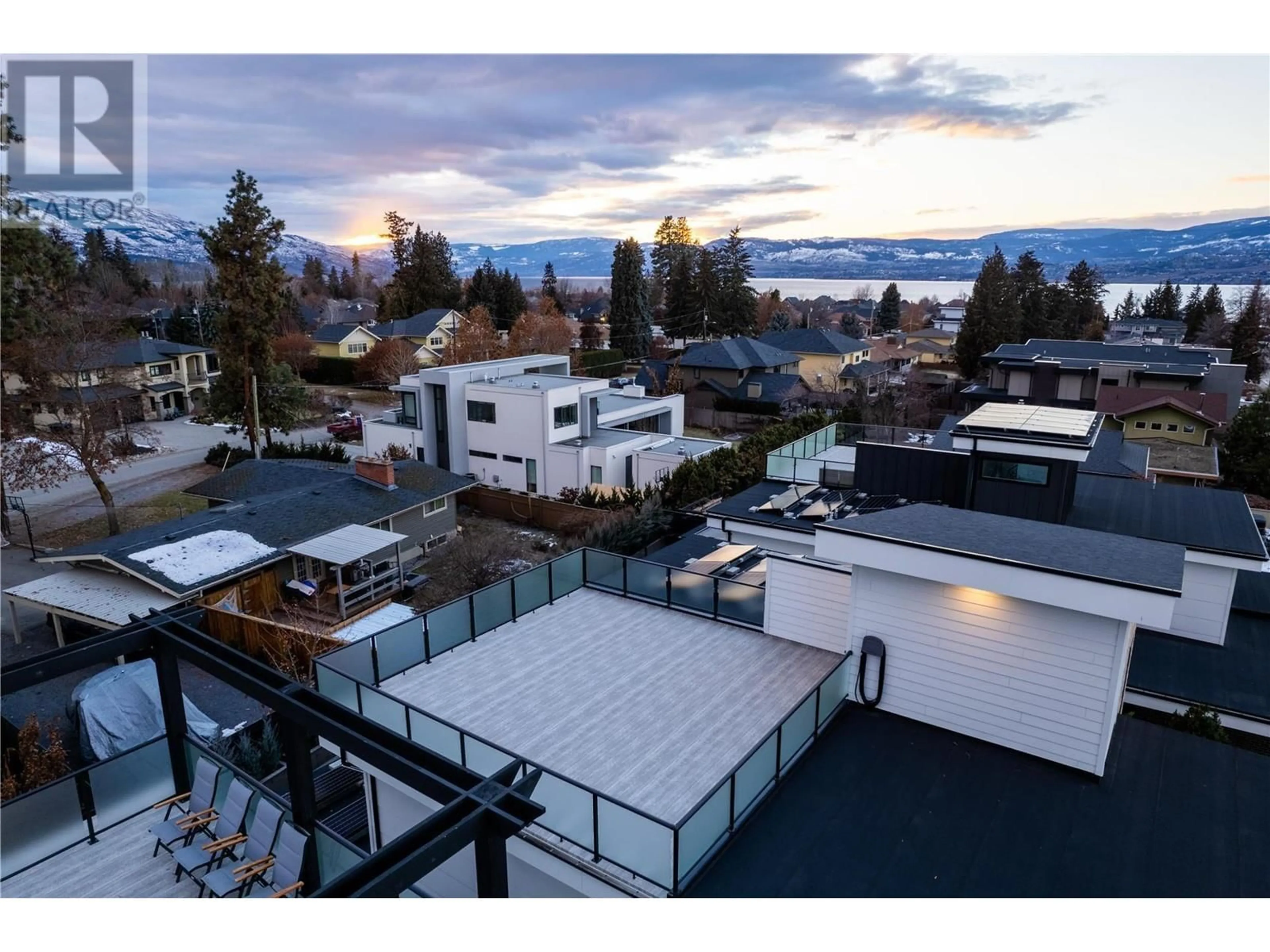 A pic from outside/outdoor area/front of a property/back of a property/a pic from drone, mountain view for 509 ELDORADO ROAD, Kelowna British Columbia V1W1G7