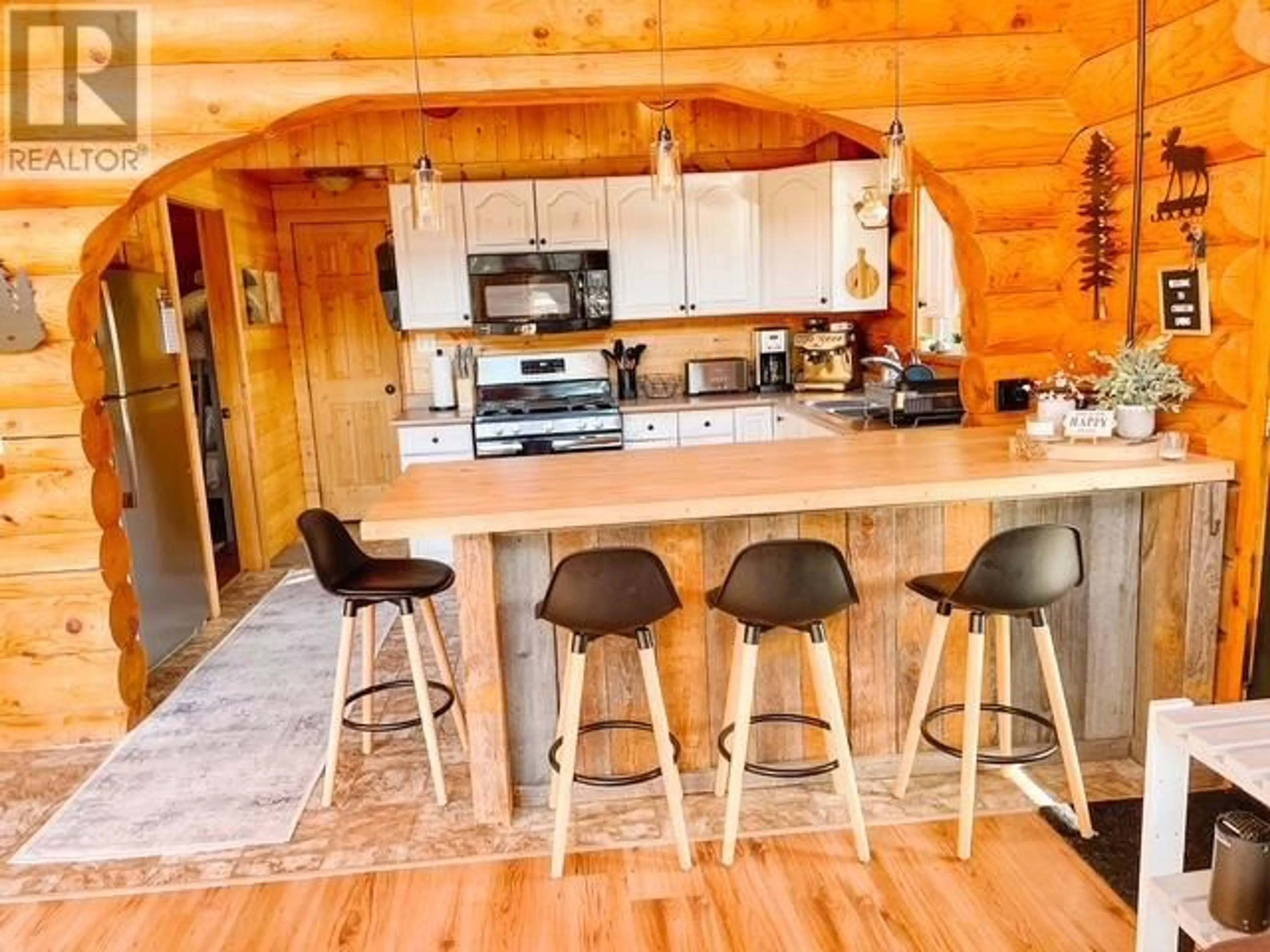 Open concept kitchen for 4889 Pine Ridge Way, Logan Lake British Columbia V0K1W0